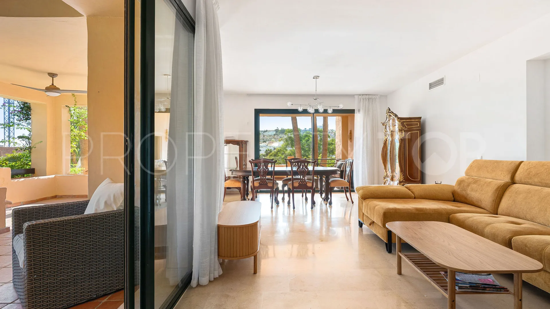 Comprar apartamento planta baja de 3 dormitorios en El Campanario