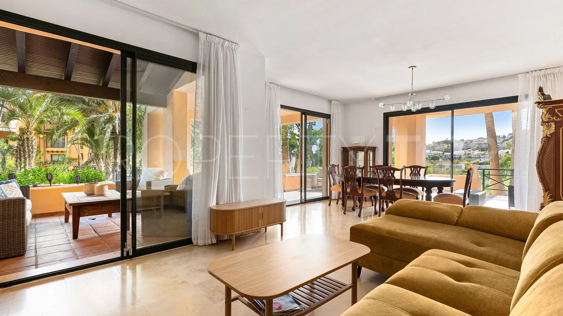 Comprar apartamento planta baja de 3 dormitorios en El Campanario