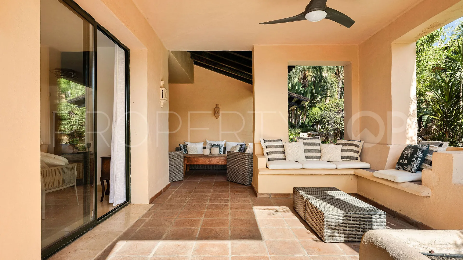 Comprar apartamento planta baja de 3 dormitorios en El Campanario