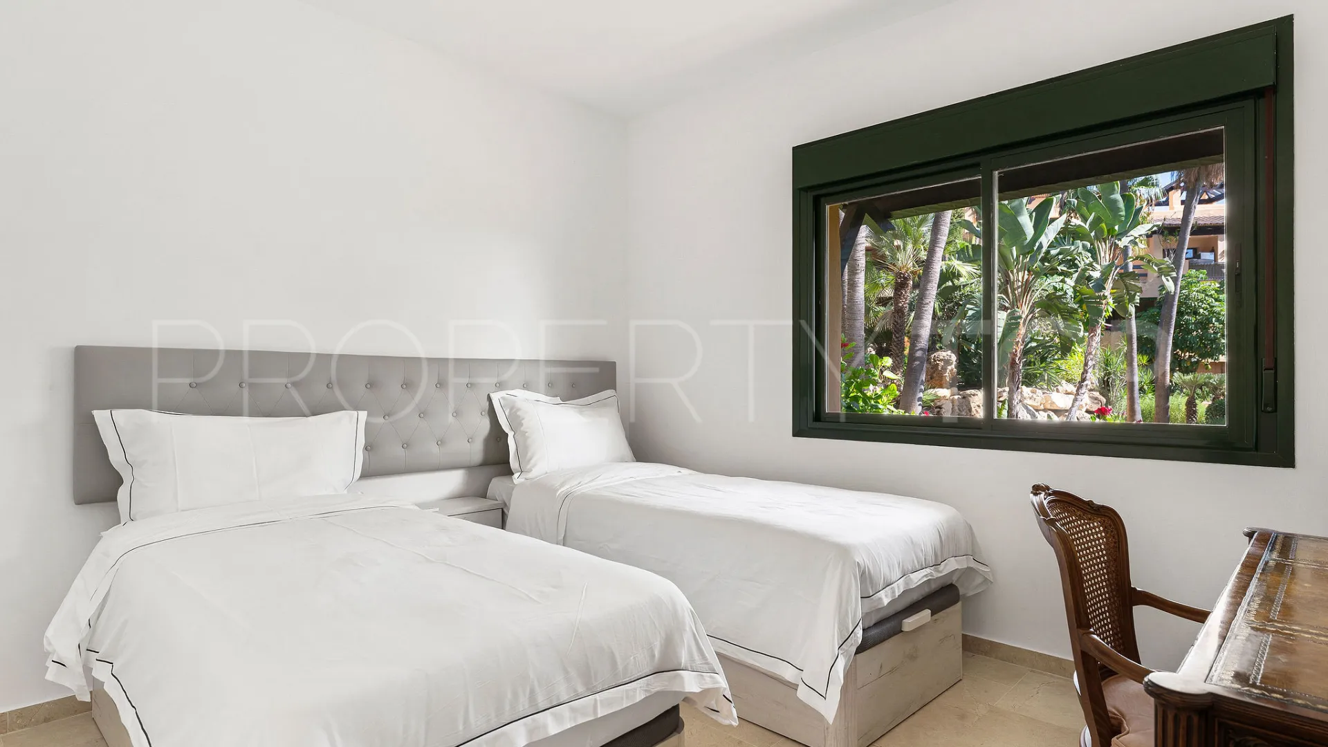 Comprar apartamento planta baja de 3 dormitorios en El Campanario