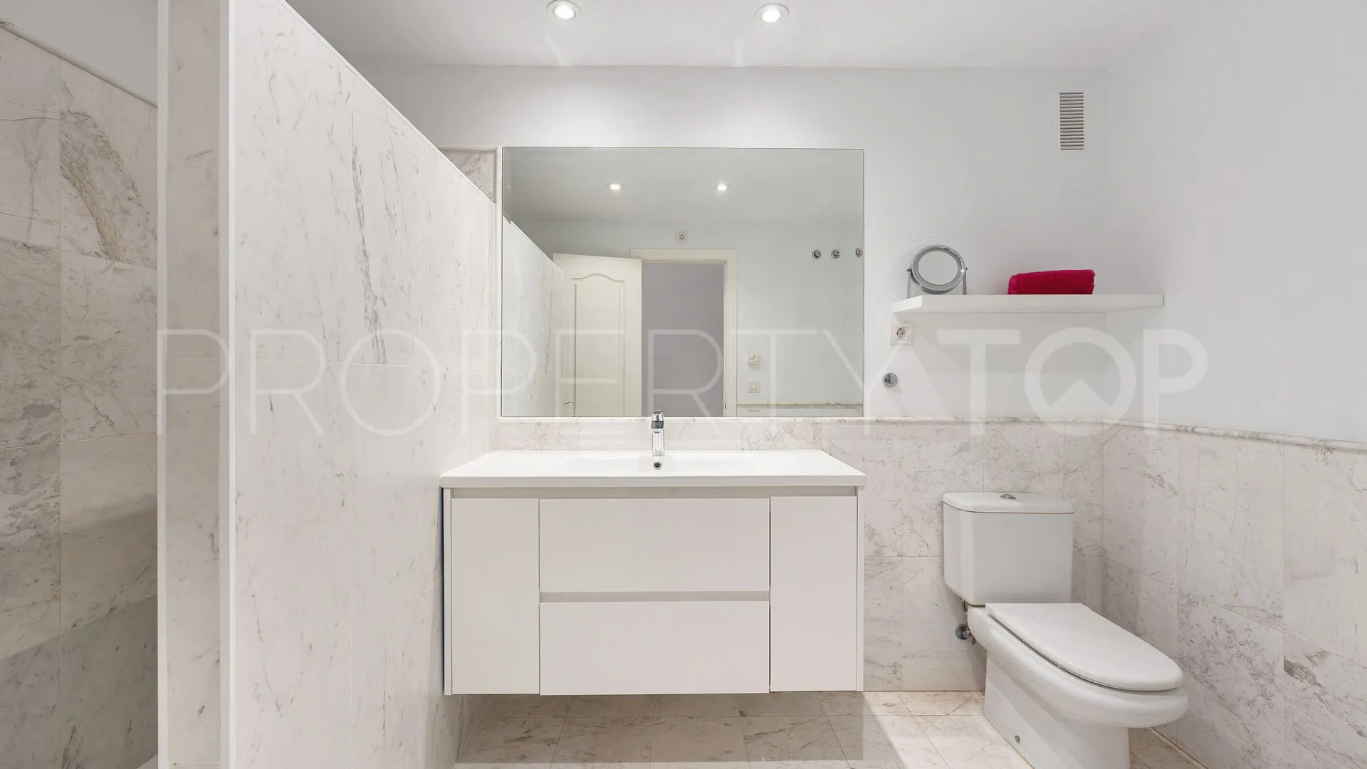 Comprar apartamento planta baja de 3 dormitorios en El Campanario