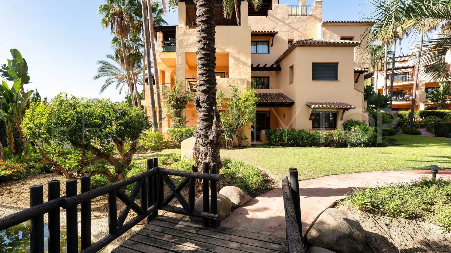 Comprar apartamento planta baja de 3 dormitorios en El Campanario