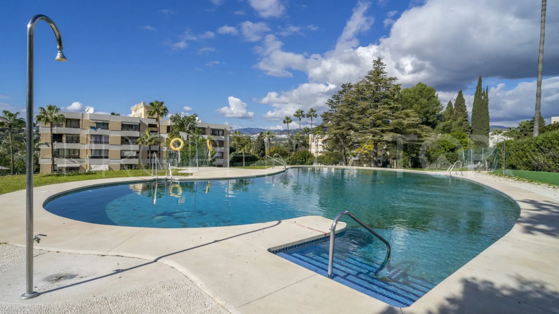 Apartamento en venta con 2 dormitorios en Torres de Aloha