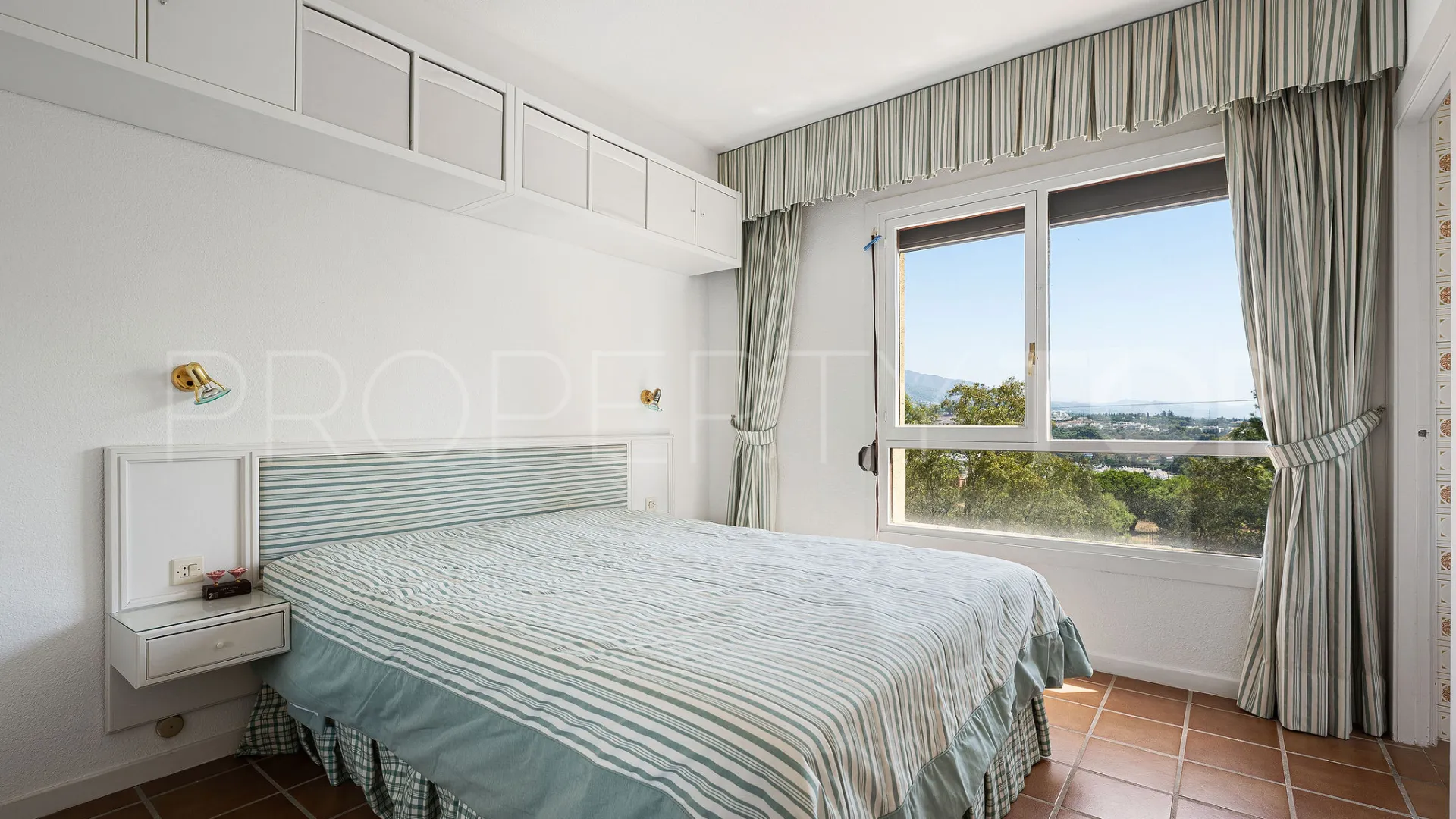 Apartamento en venta con 2 dormitorios en Torres de Aloha