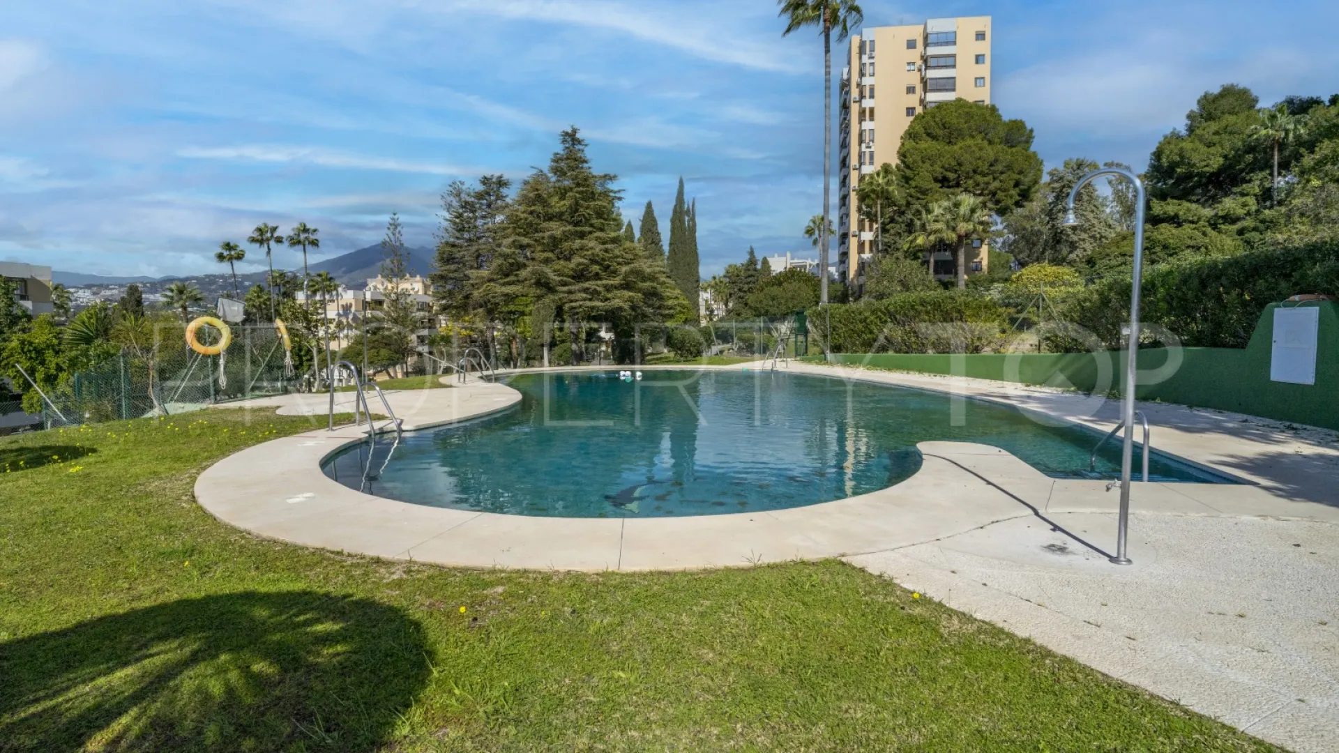 Apartamento en venta con 2 dormitorios en Torres de Aloha