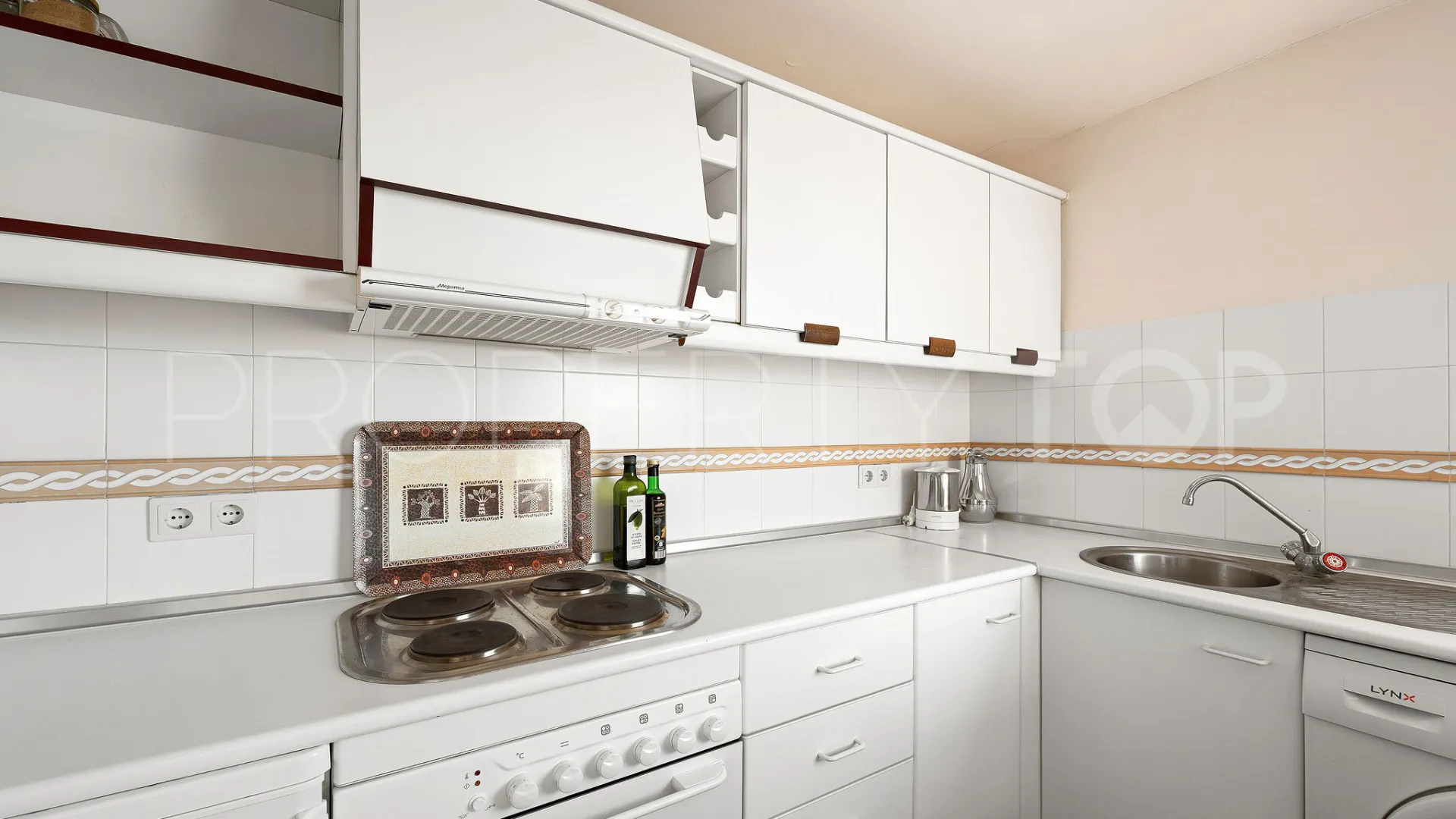 Apartamento en venta con 2 dormitorios en Torres de Aloha