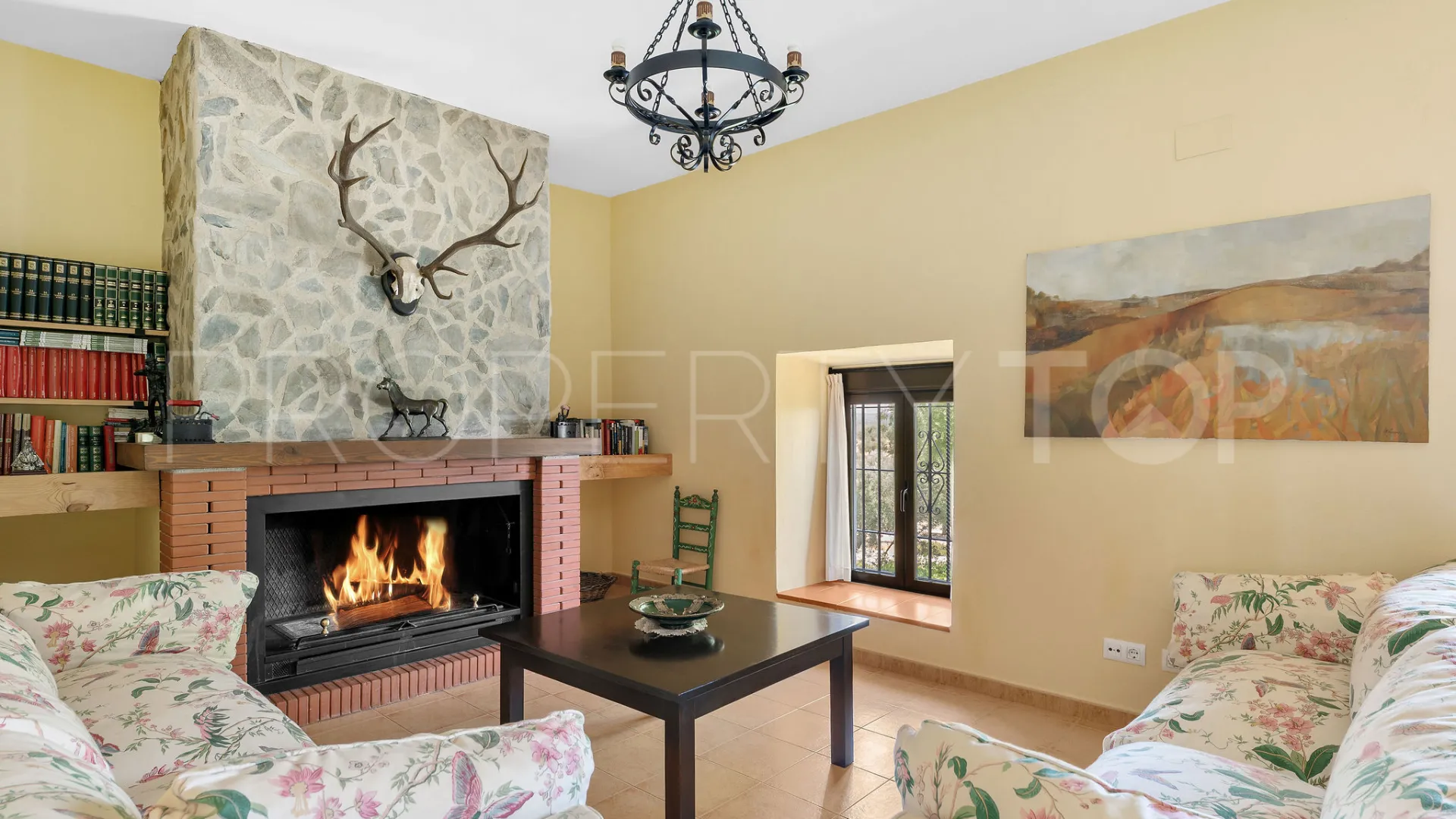 Marmolejo, finca de 6 dormitorios en venta