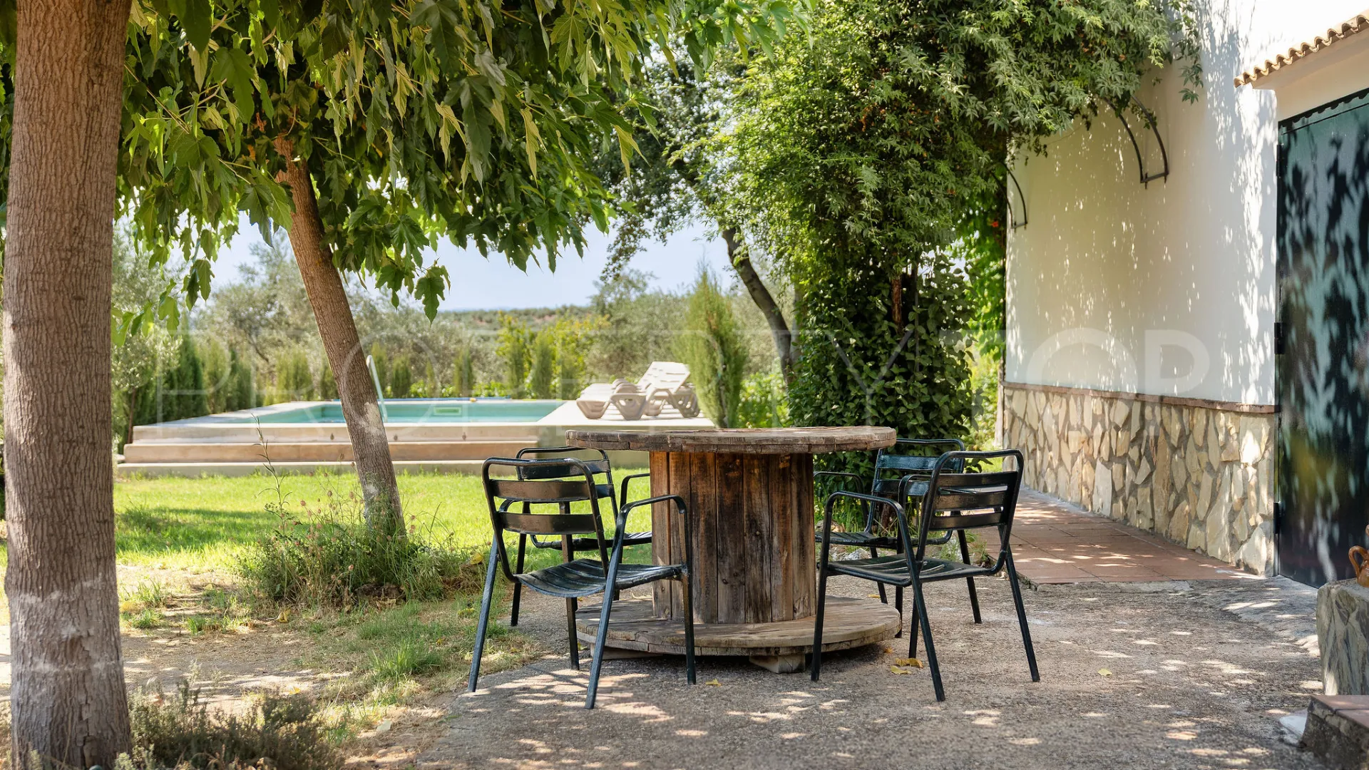 Marmolejo, finca de 6 dormitorios en venta