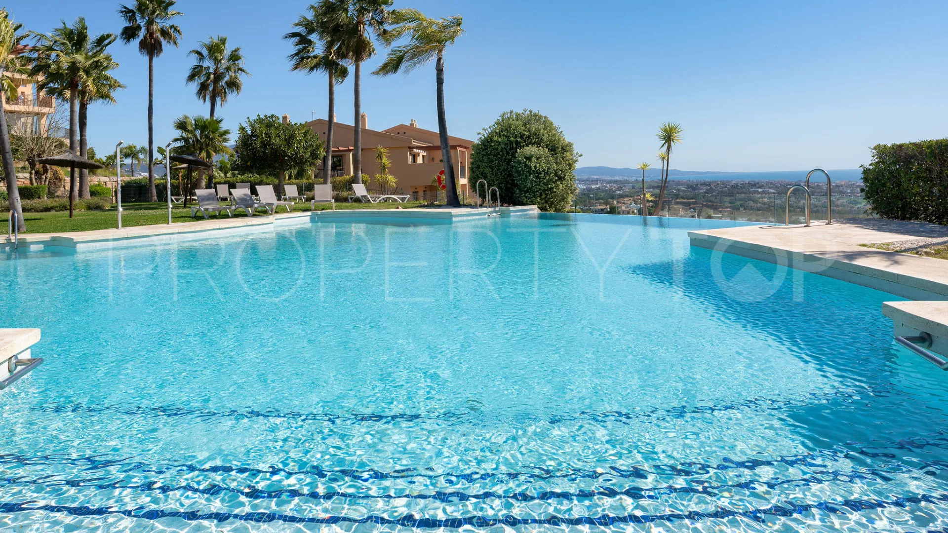 Penthouse for sale in Hacienda del Señorio de Cifuentes with 2 bedrooms