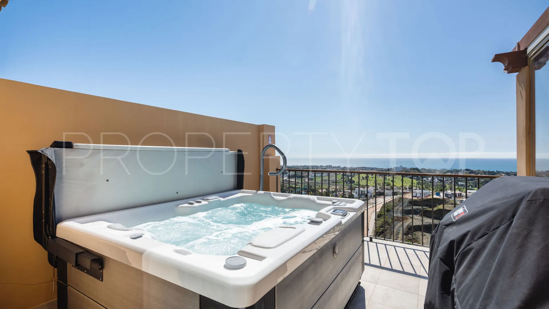 Penthouse for sale in Hacienda del Señorio de Cifuentes with 2 bedrooms