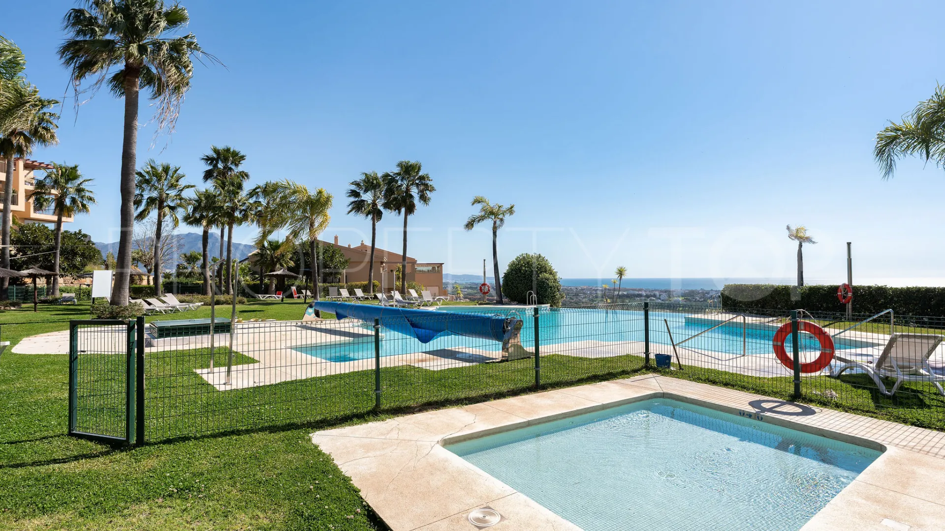 Penthouse for sale in Hacienda del Señorio de Cifuentes with 2 bedrooms
