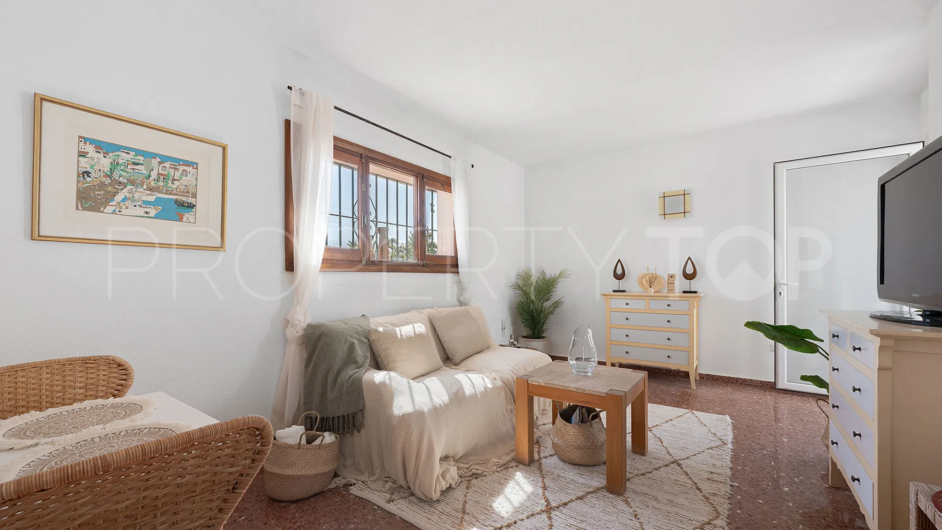 For sale 4 bedrooms villa in La Campana