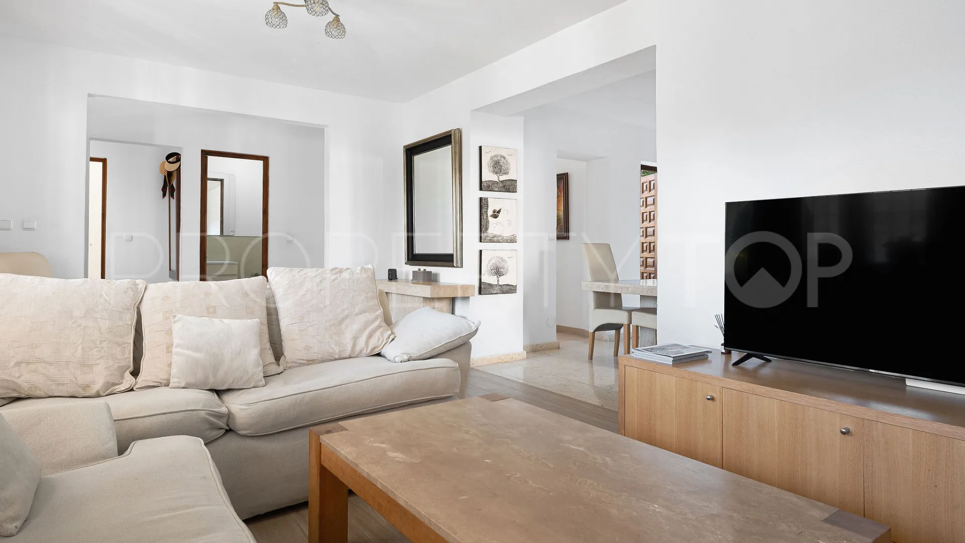 For sale 4 bedrooms villa in La Campana