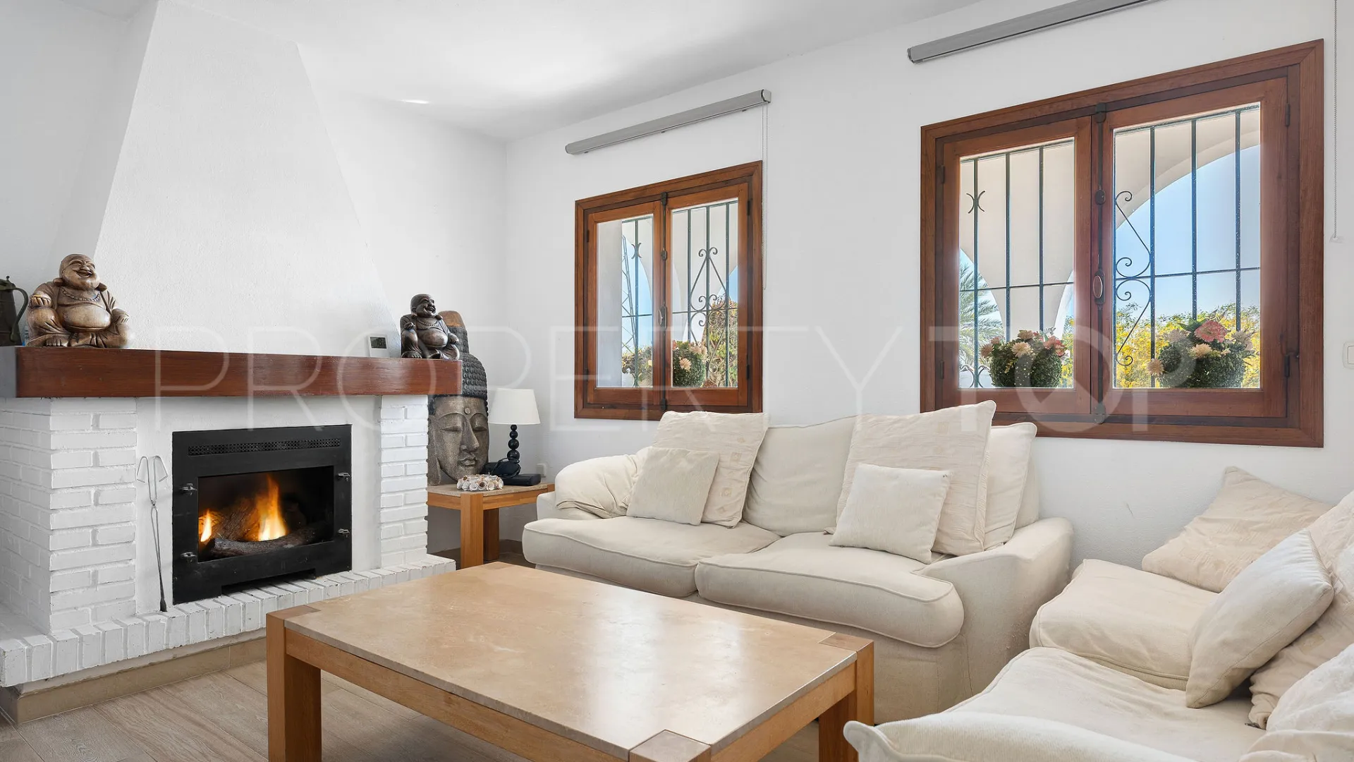 For sale 4 bedrooms villa in La Campana