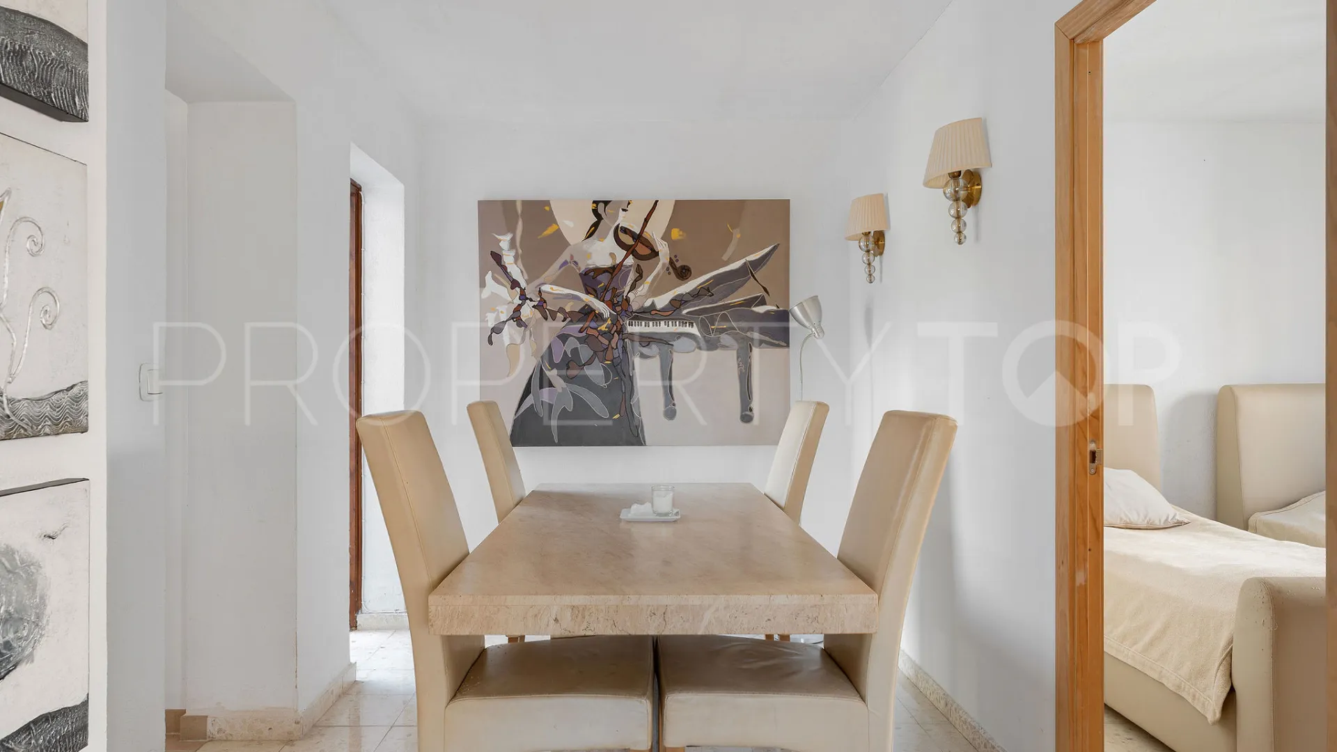 For sale 4 bedrooms villa in La Campana