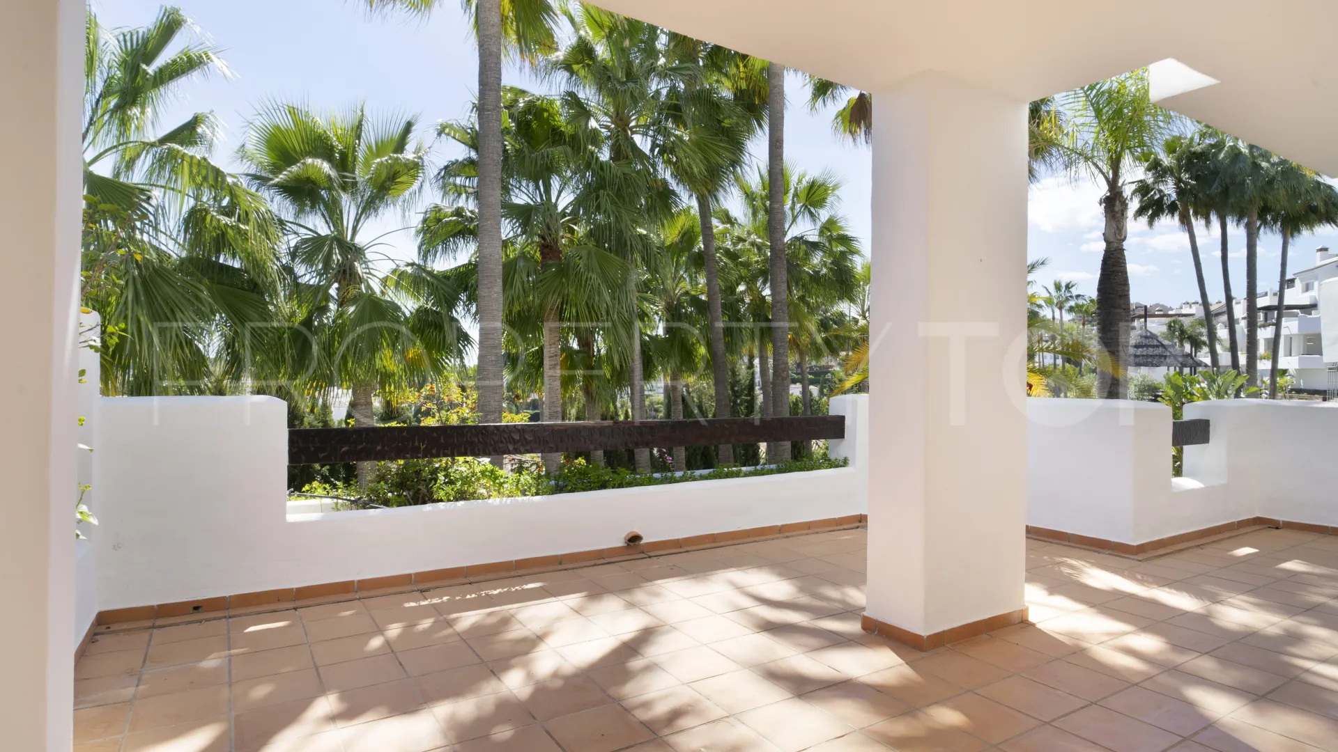 Apartamento en venta en Las Tortugas de Aloha de 3 dormitorios