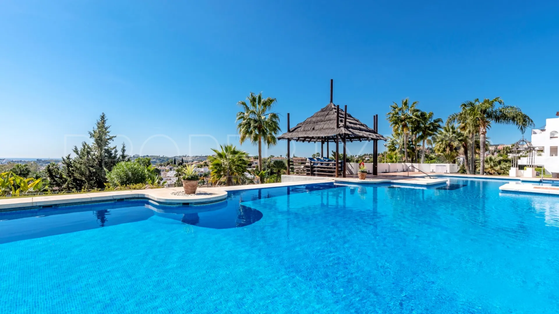 Apartamento en venta en Las Tortugas de Aloha de 3 dormitorios