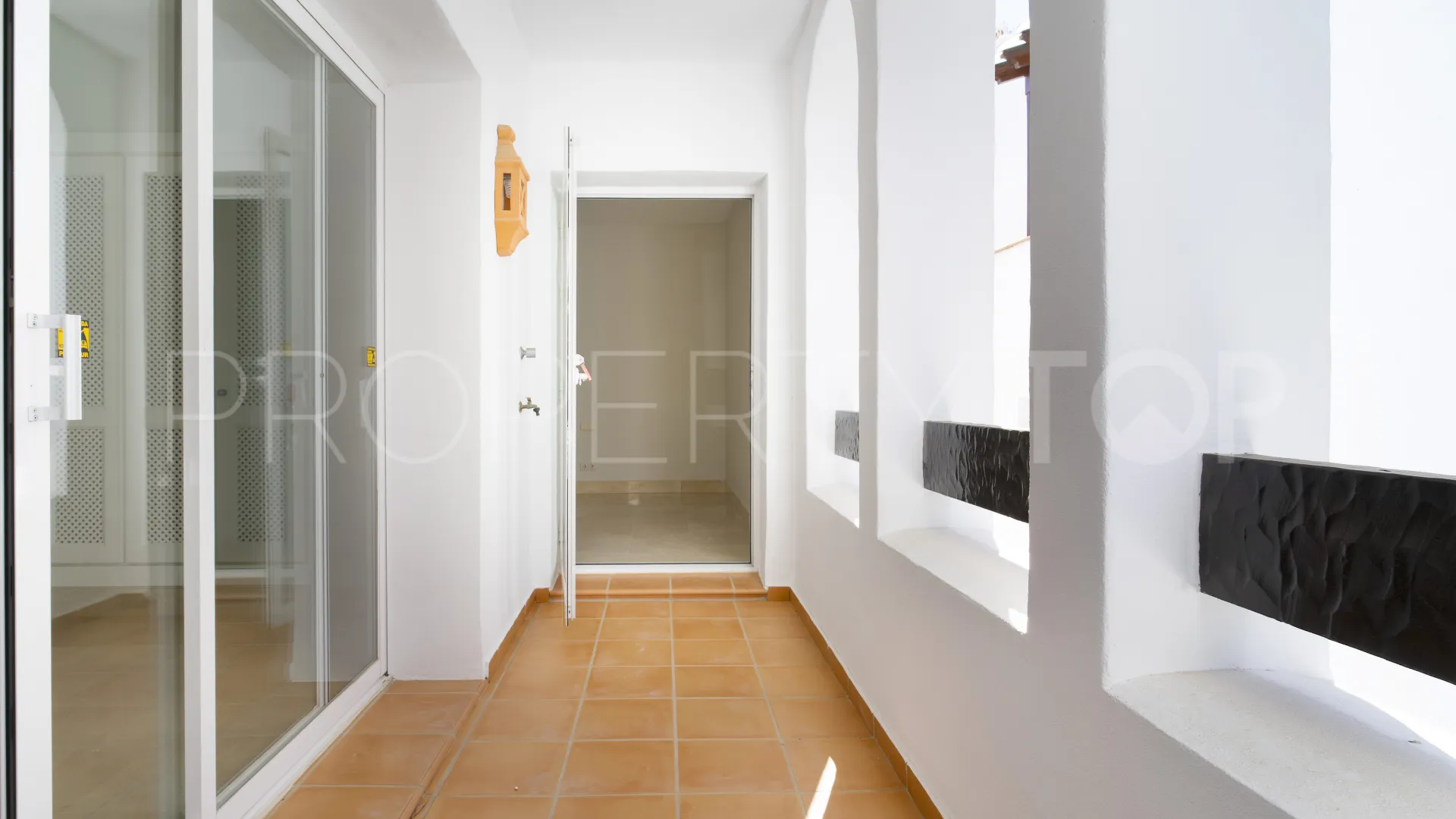Apartamento en venta en Las Tortugas de Aloha de 3 dormitorios