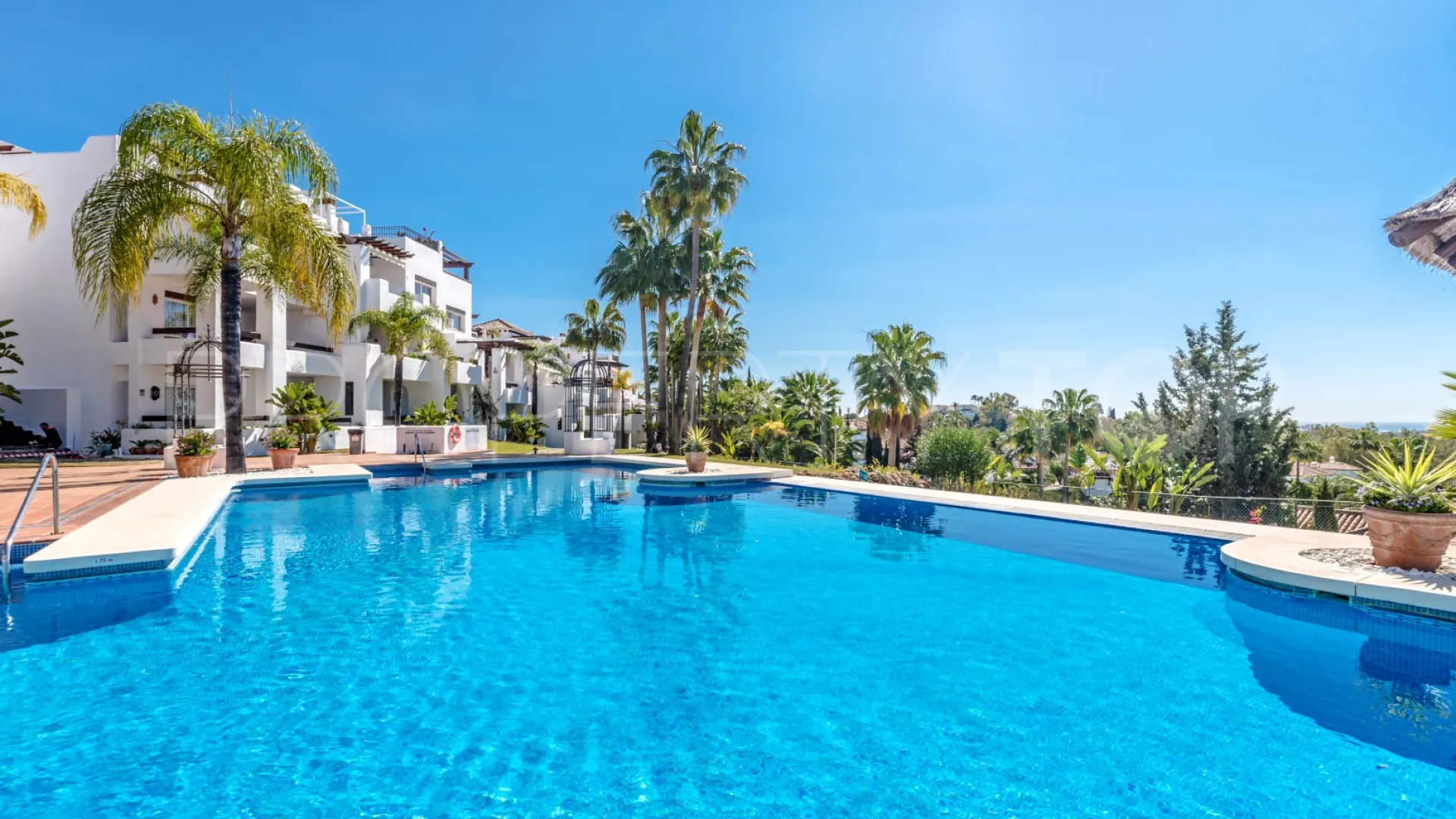 Apartamento en venta en Las Tortugas de Aloha de 3 dormitorios