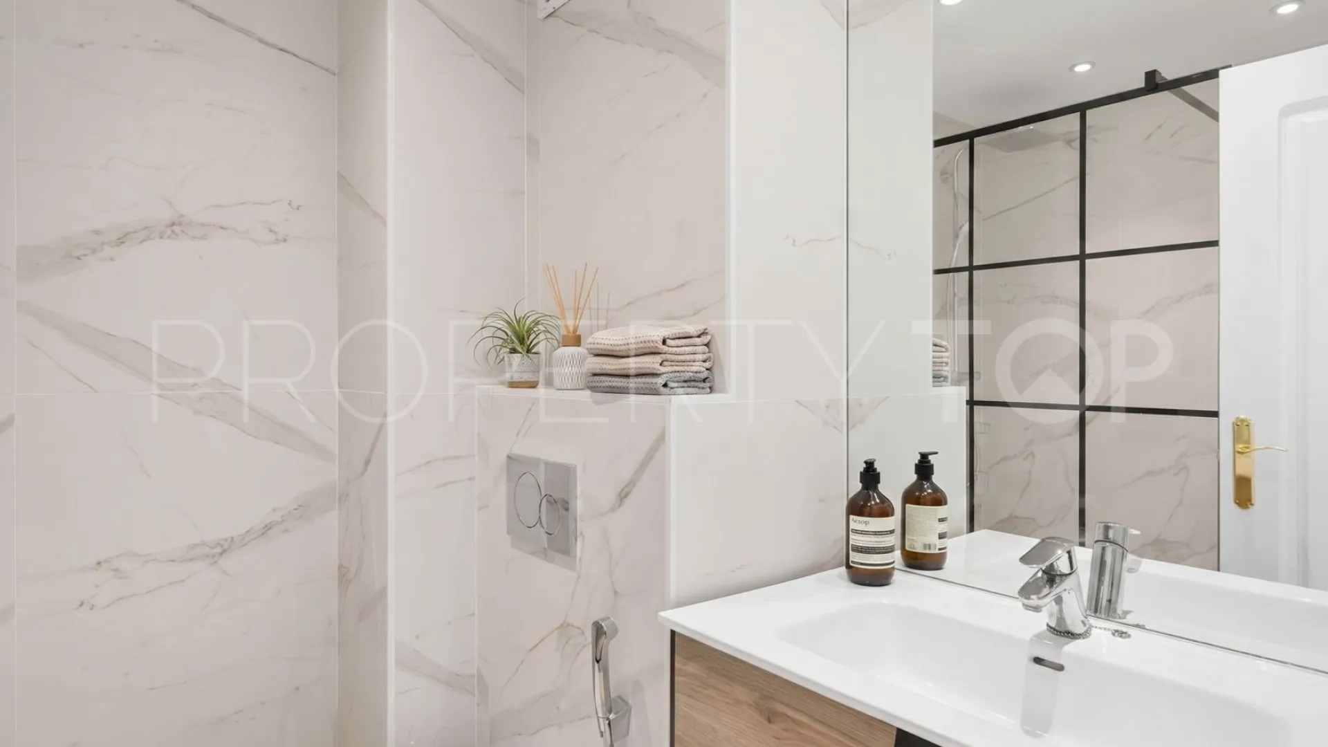 Atico duplex en venta en Señorio de Aloha