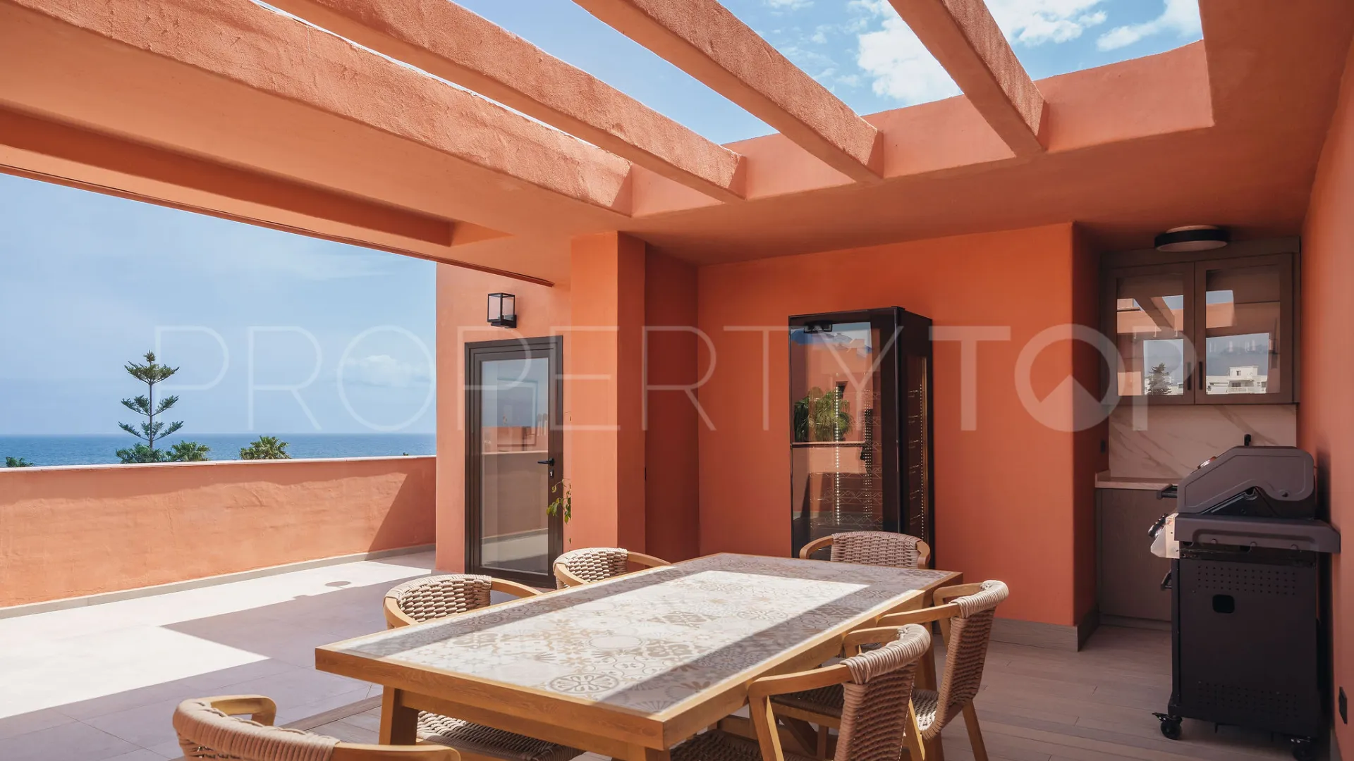 Ático de 3 dormitorios en venta en Las Salinas