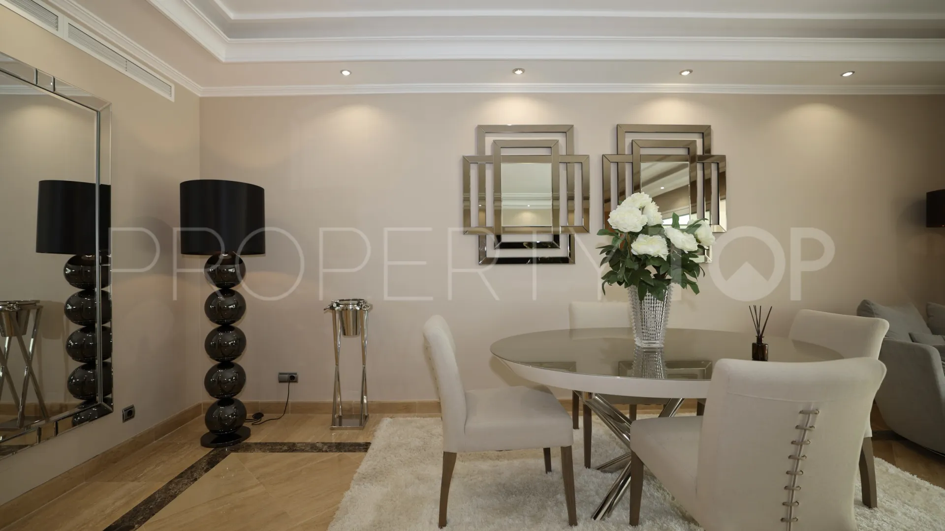 El Embrujo Banús 2 bedrooms ground floor apartment for sale
