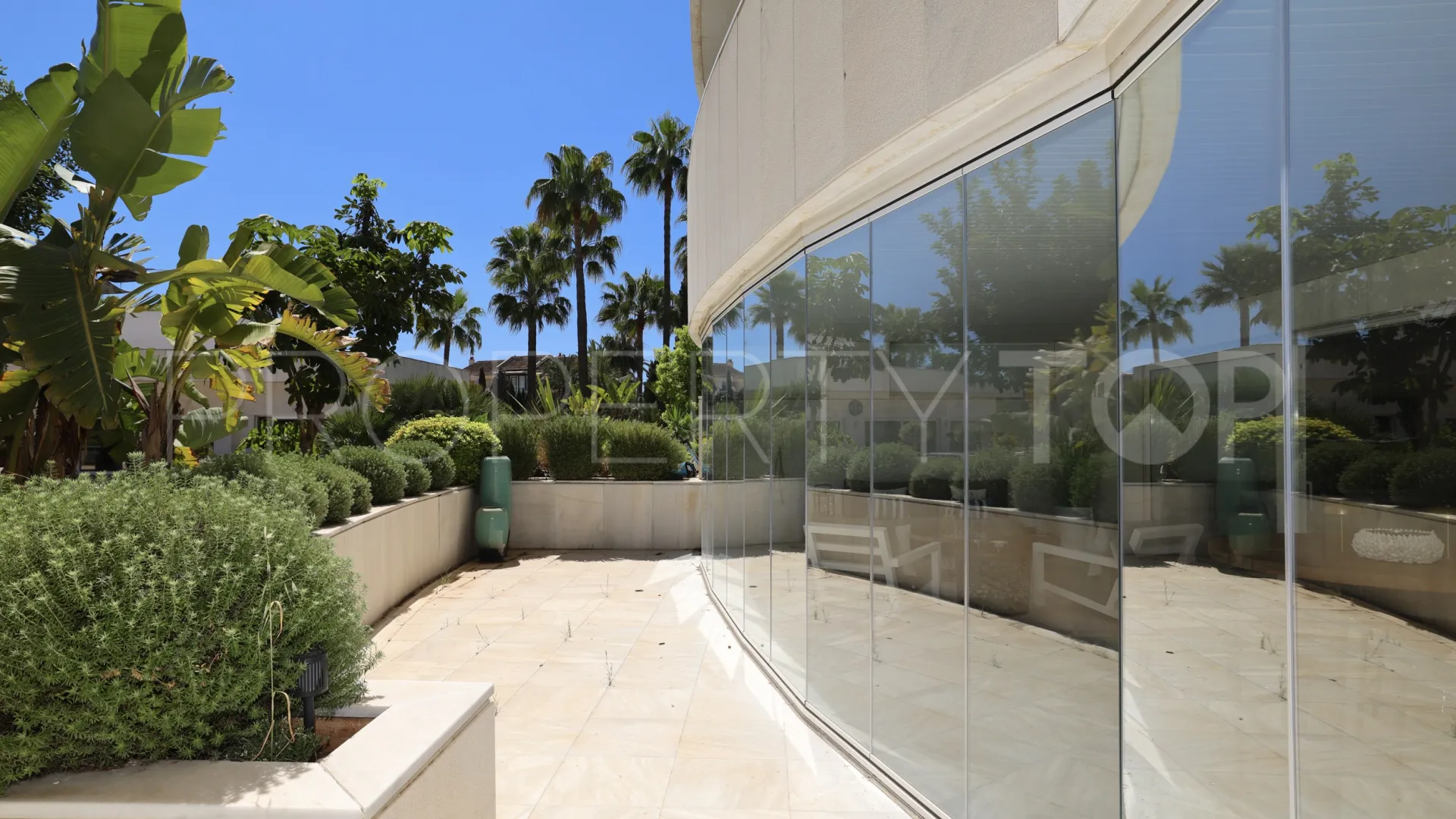 El Embrujo Banús 2 bedrooms ground floor apartment for sale