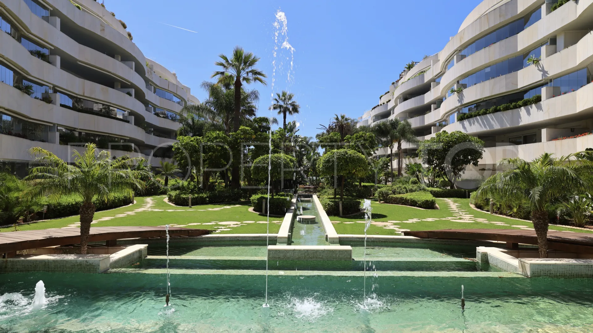 El Embrujo Banús 2 bedrooms ground floor apartment for sale