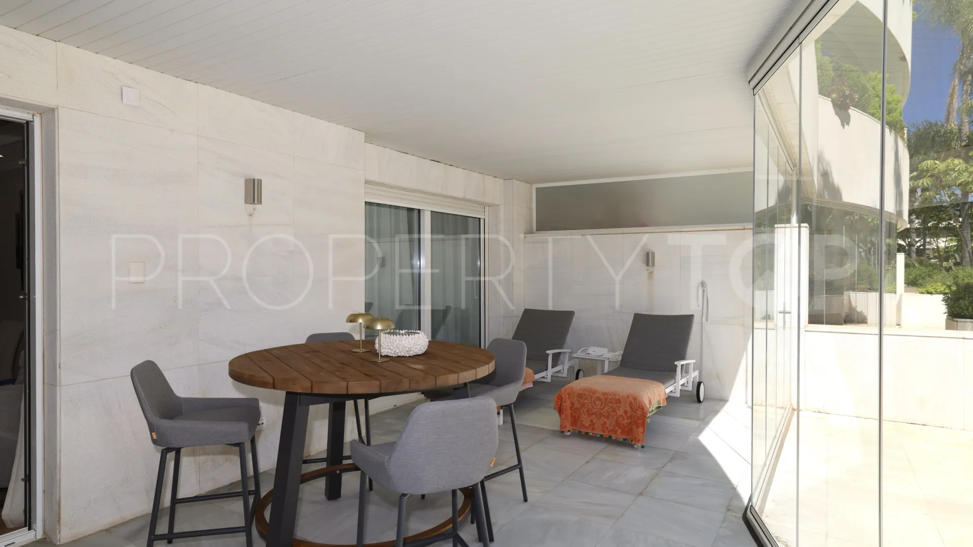 El Embrujo Banús 2 bedrooms ground floor apartment for sale