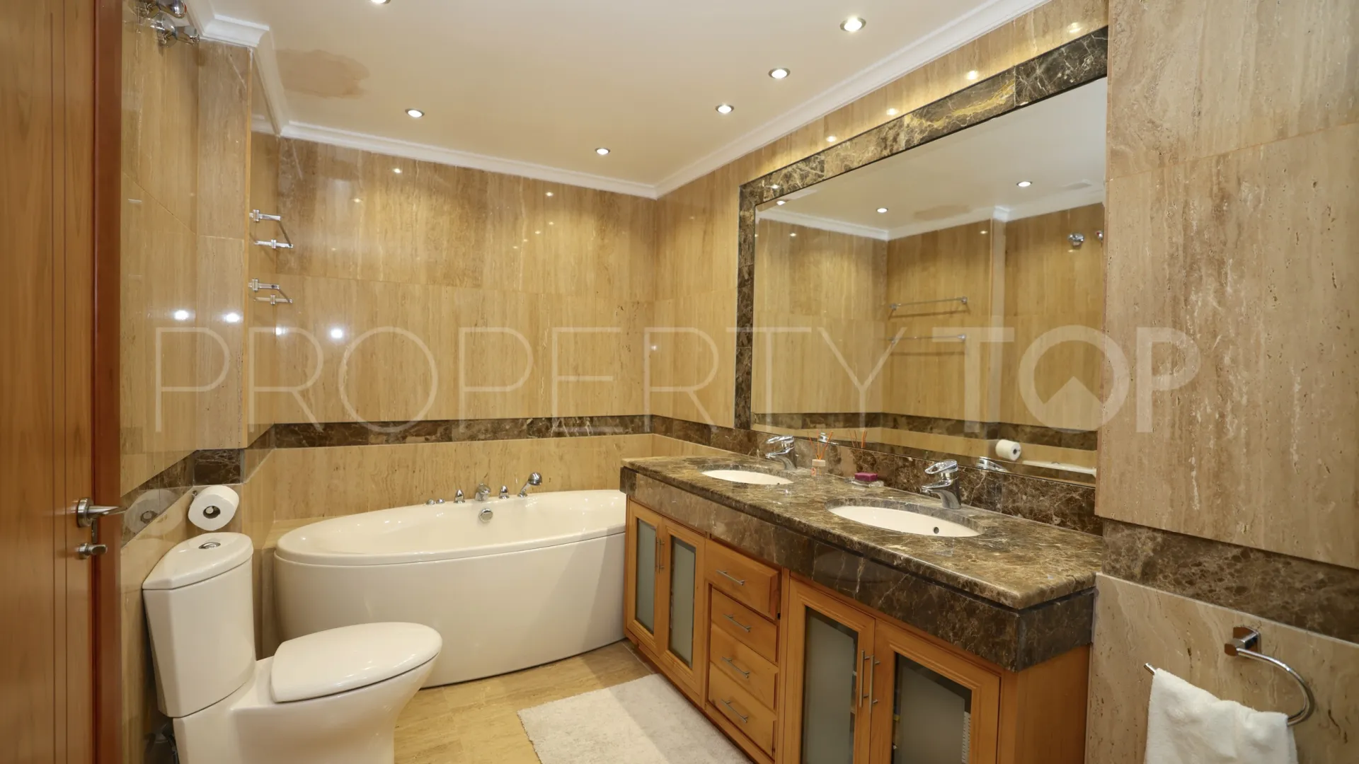 El Embrujo Banús 2 bedrooms ground floor apartment for sale