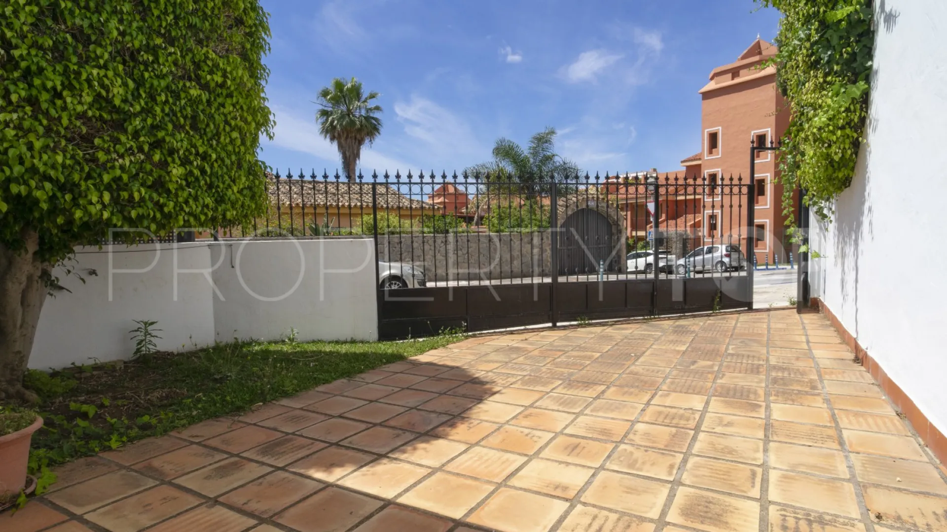 Se vende adosado en La Reserva de Marbella de 2 dormitorios