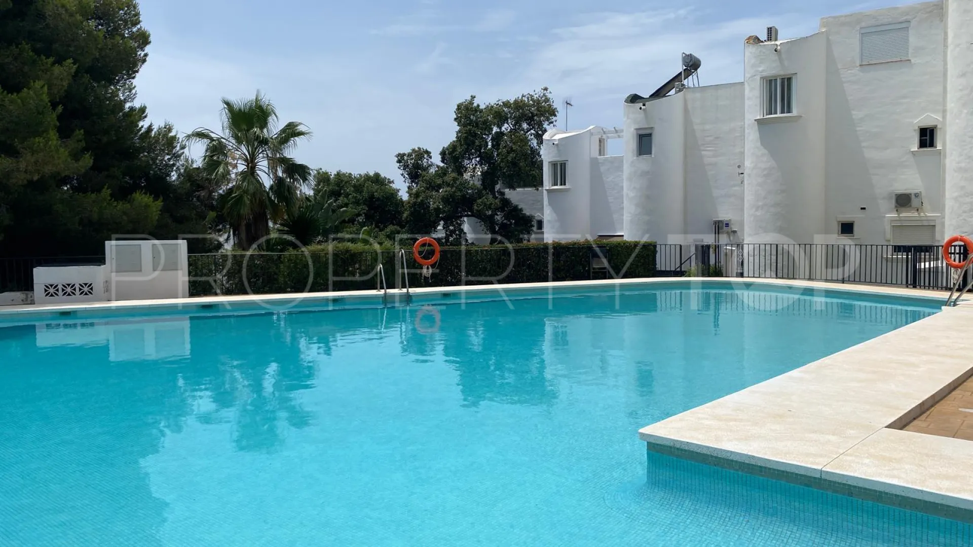 Se vende adosado en La Reserva de Marbella de 2 dormitorios