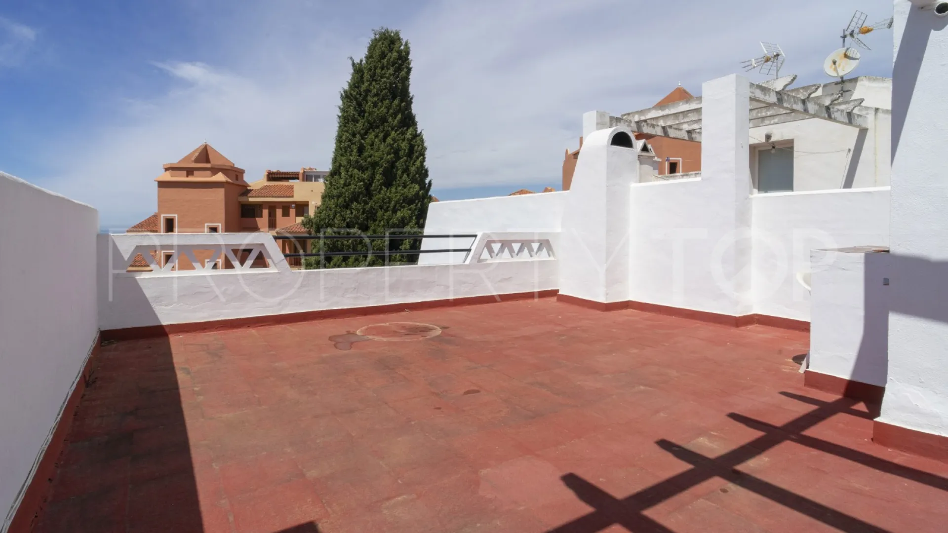 Se vende adosado en La Reserva de Marbella de 2 dormitorios