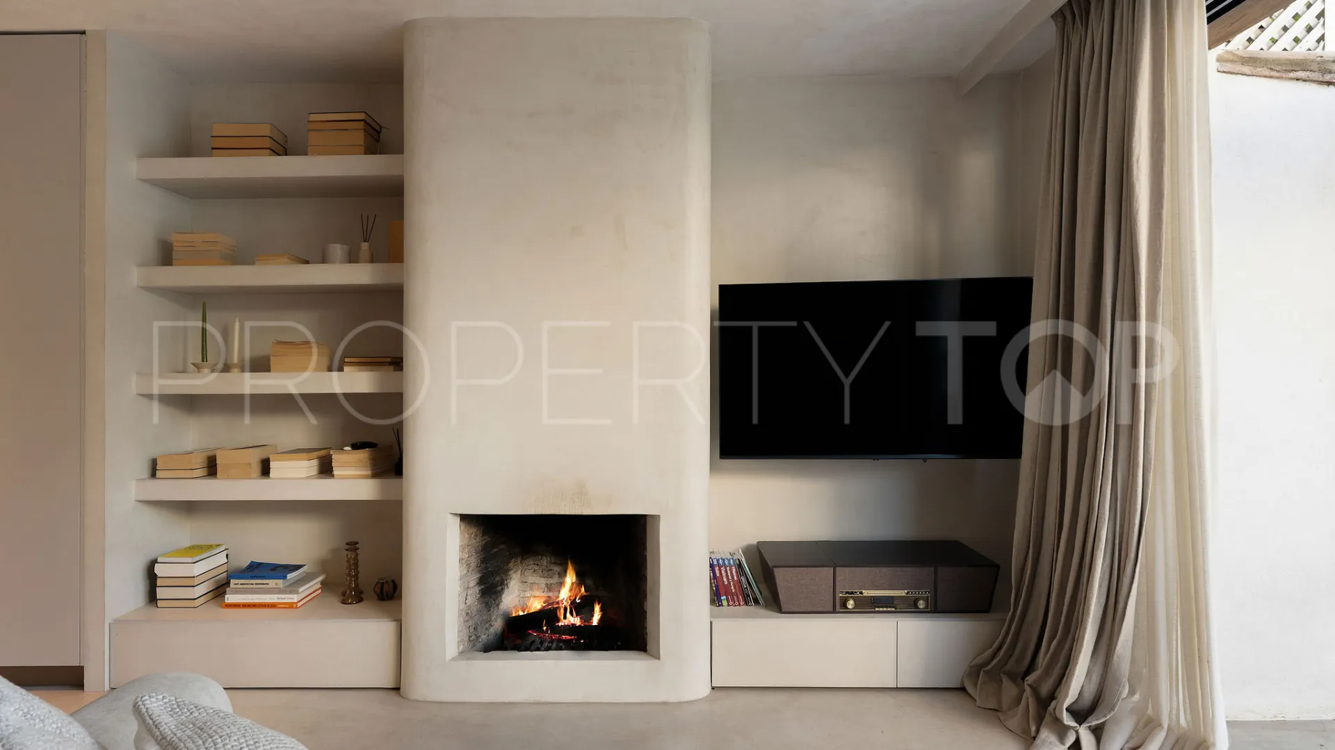 For sale town house in El Naranjal with 2 bedrooms