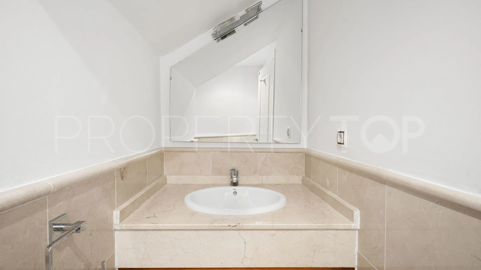 Duplex penthouse with 3 bedrooms for sale in Aloha Royal