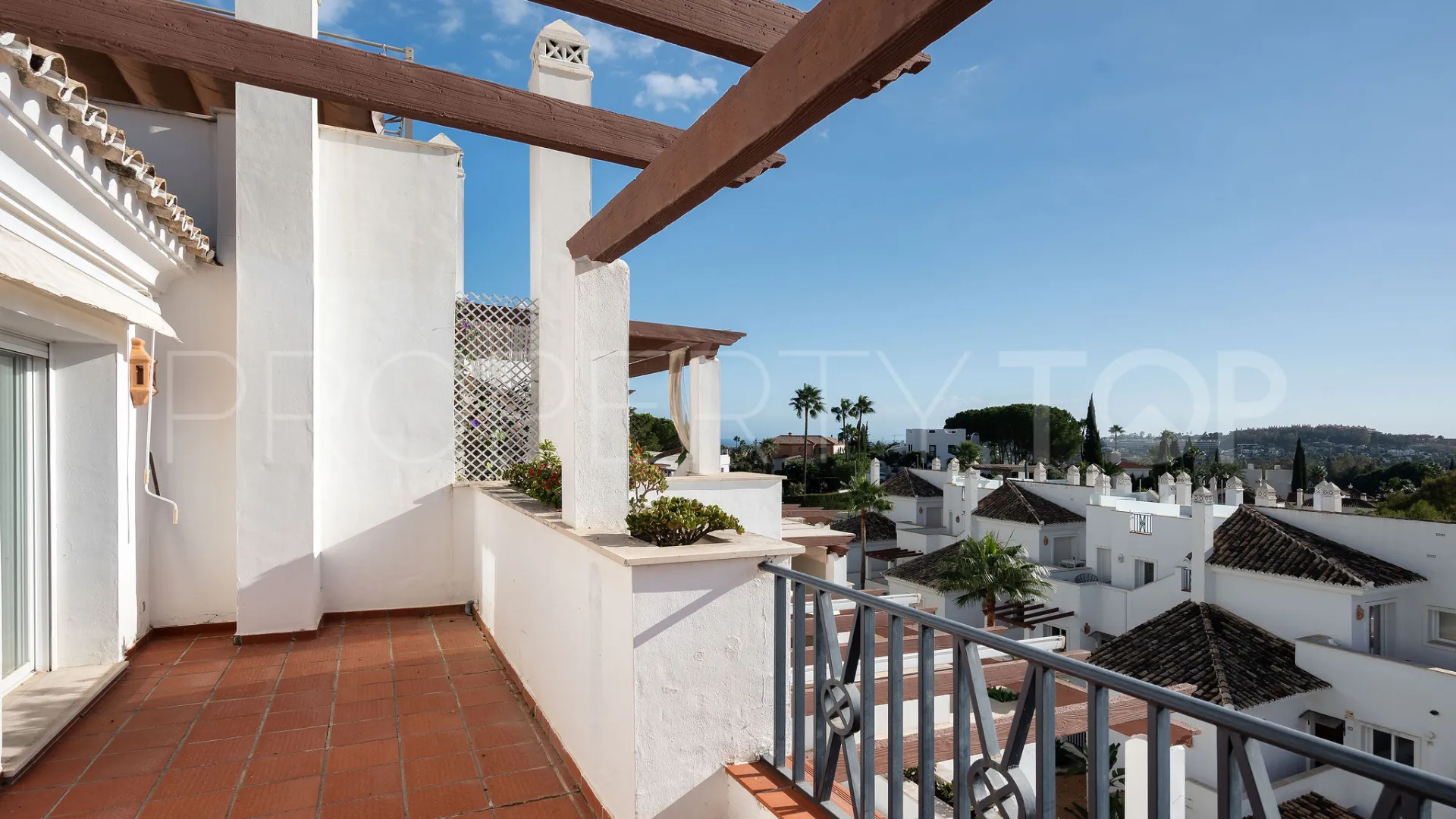 Duplex penthouse with 3 bedrooms for sale in Aloha Royal
