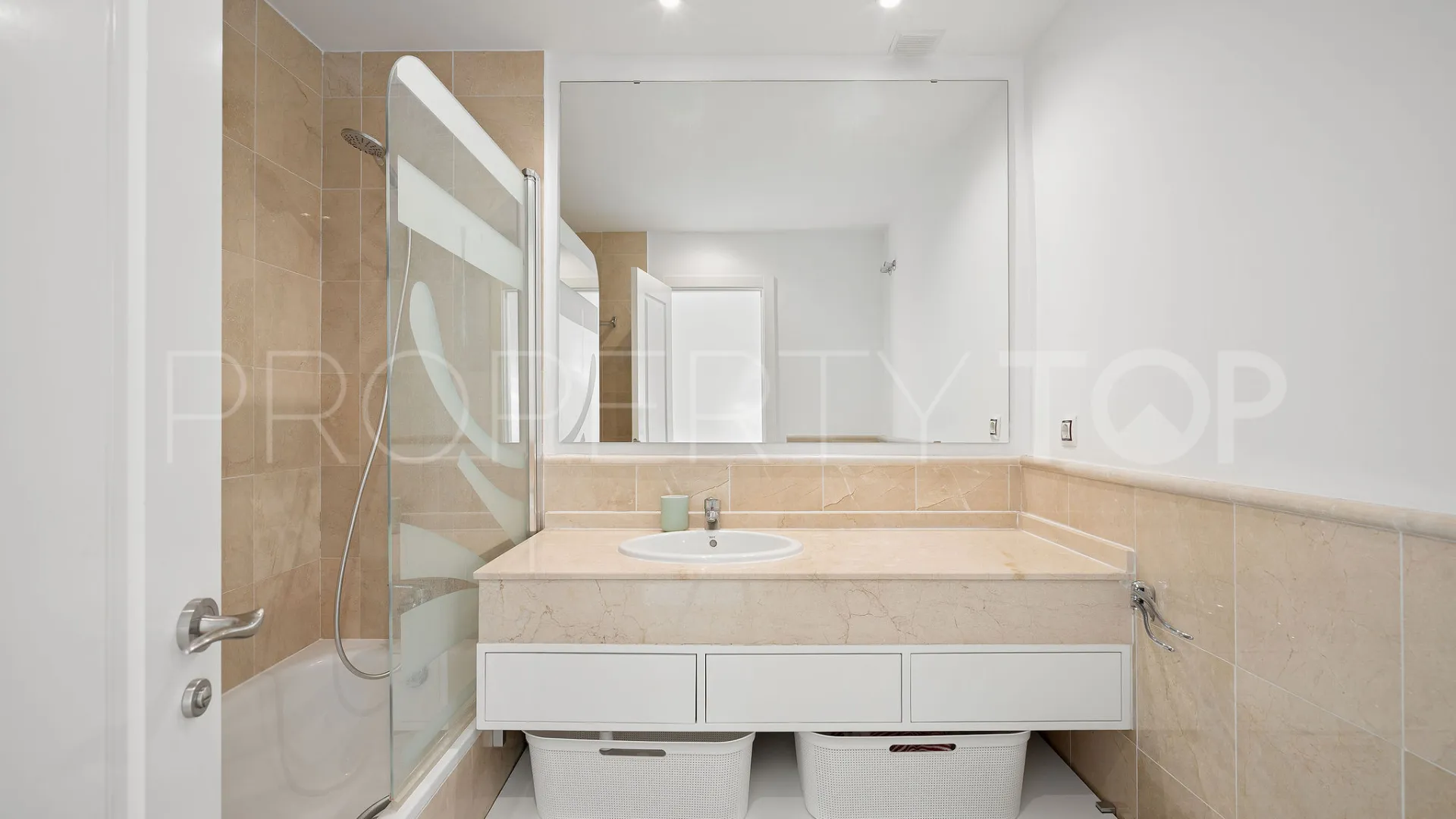 Duplex penthouse with 3 bedrooms for sale in Aloha Royal