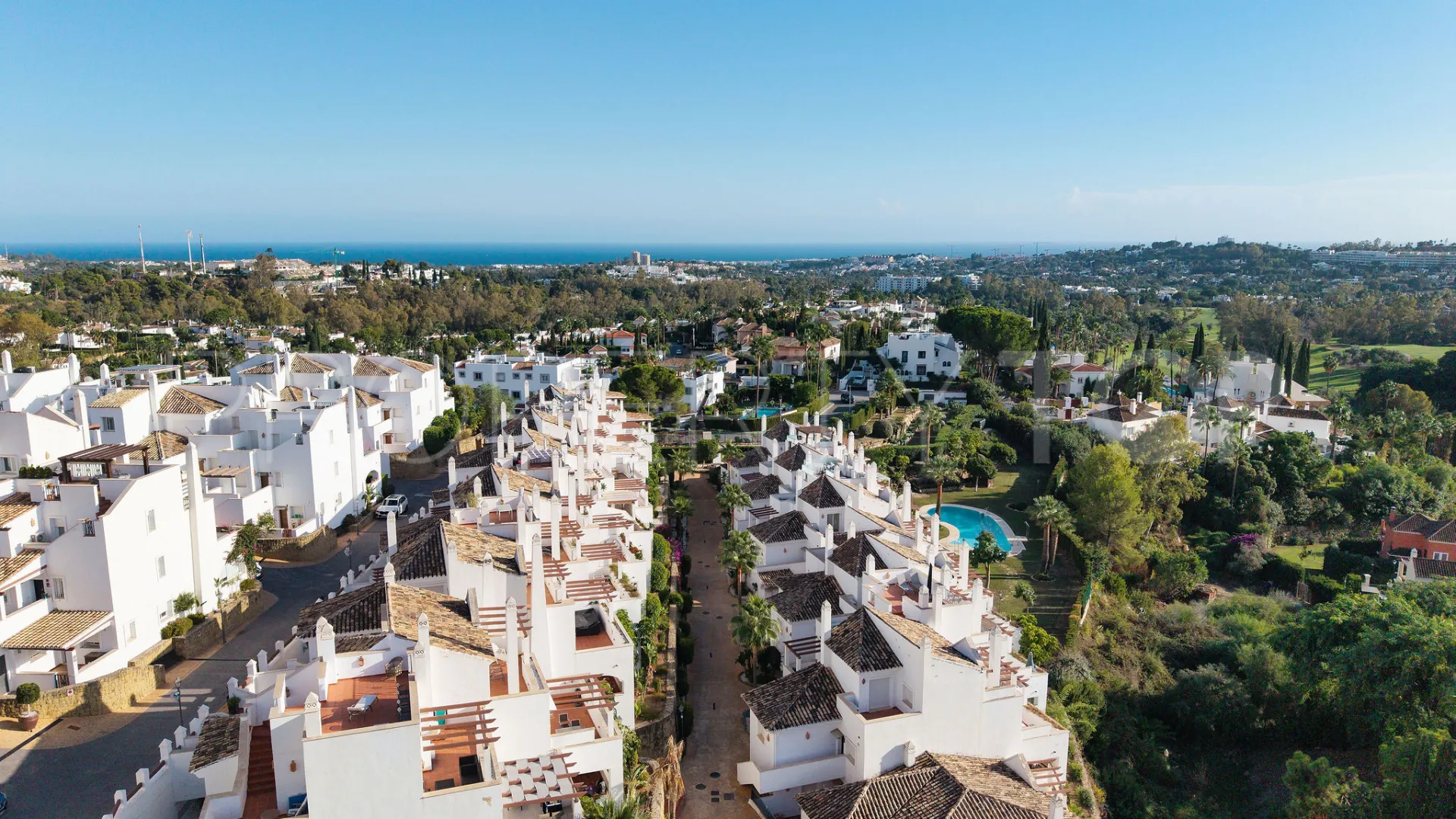 Duplex penthouse with 3 bedrooms for sale in Aloha Royal