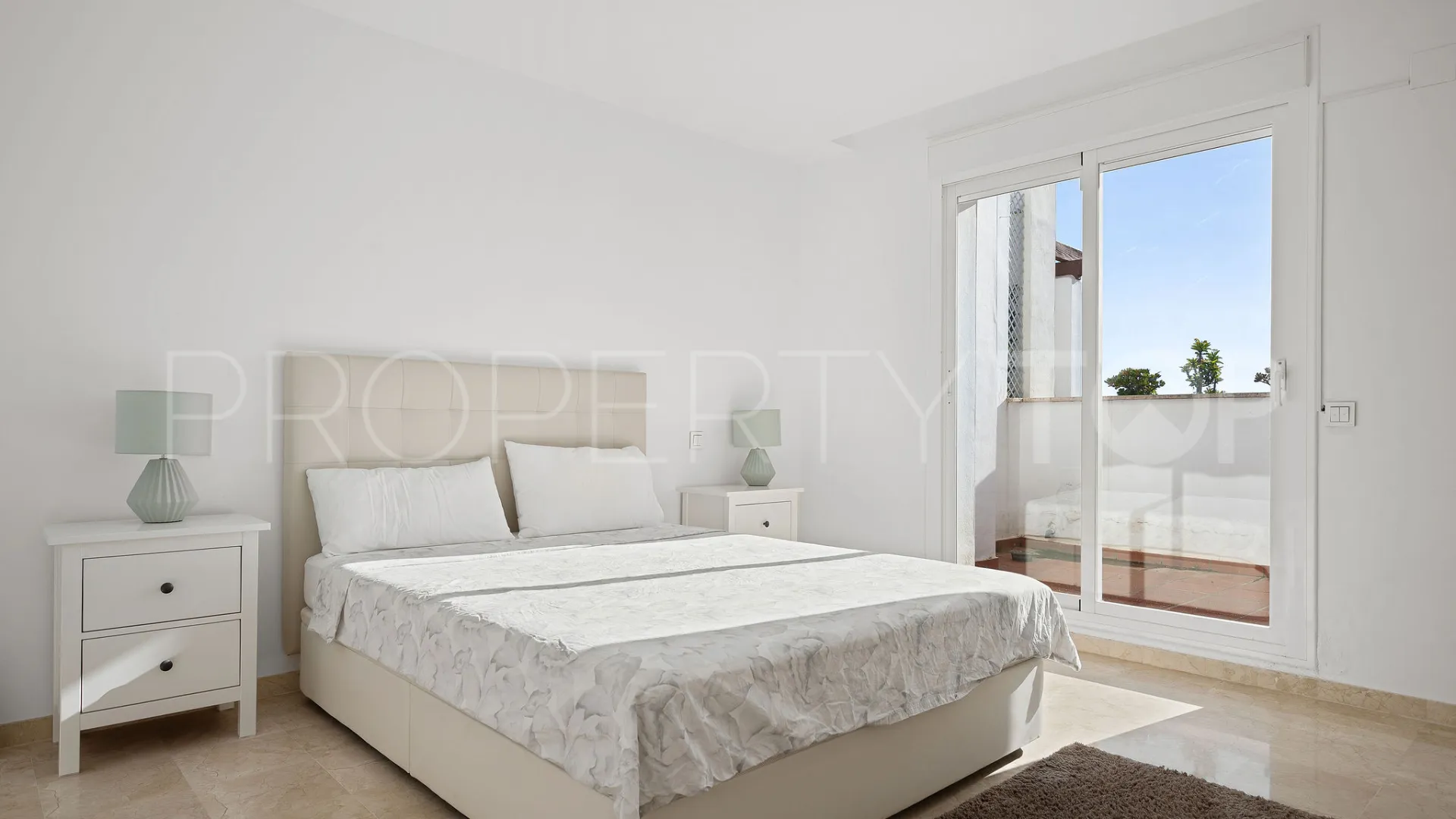 Duplex penthouse with 3 bedrooms for sale in Aloha Royal