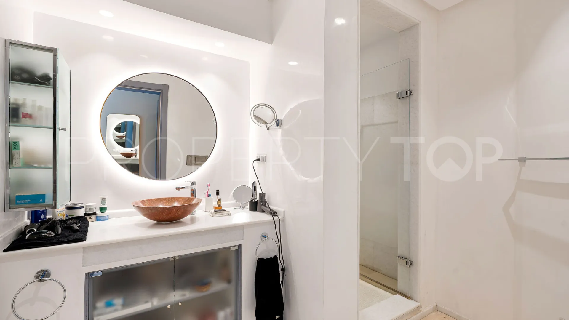 Duplex penthouse with 4 bedrooms for sale in Aloha Park