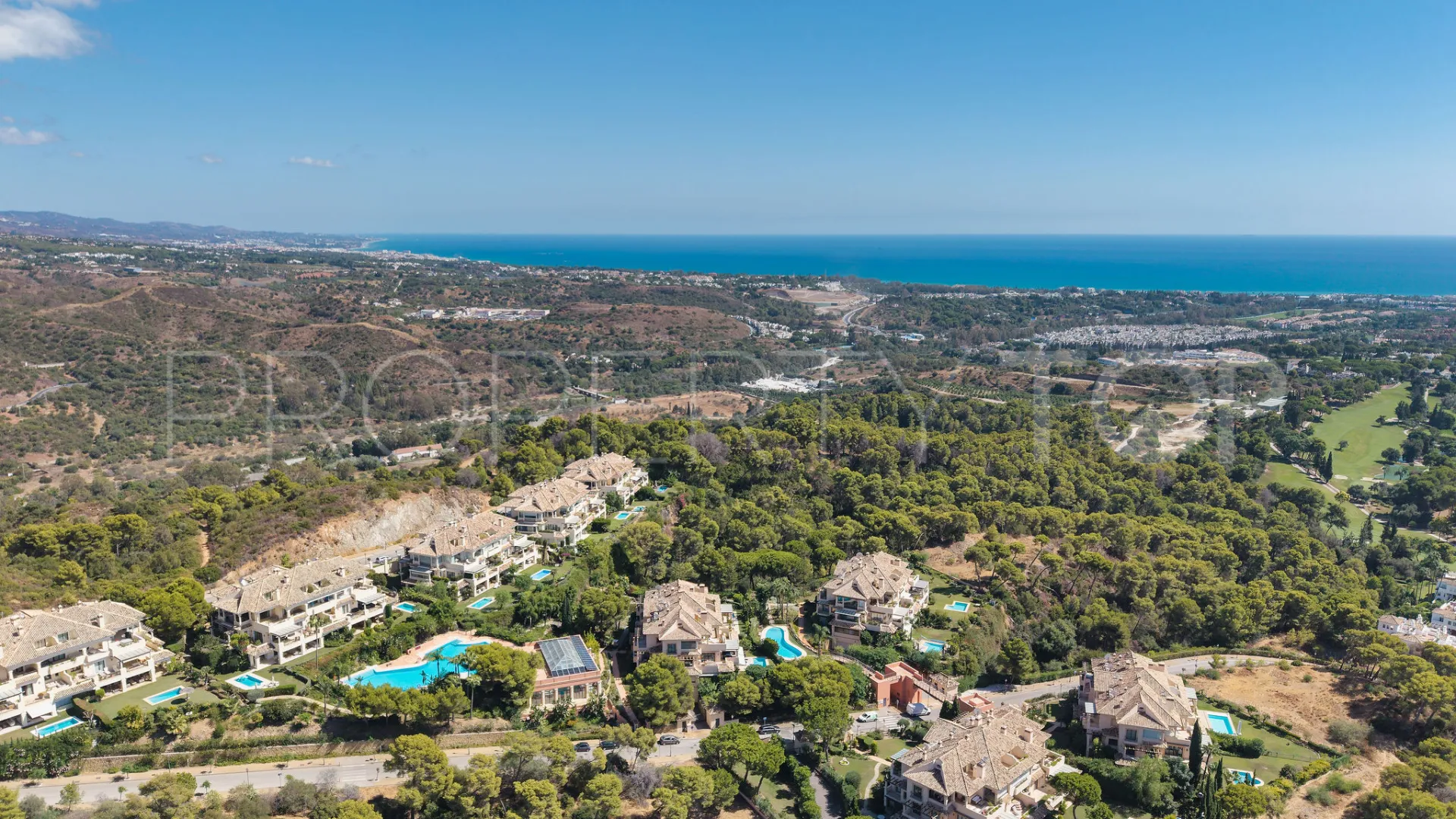 Duplex penthouse with 4 bedrooms for sale in Aloha Park