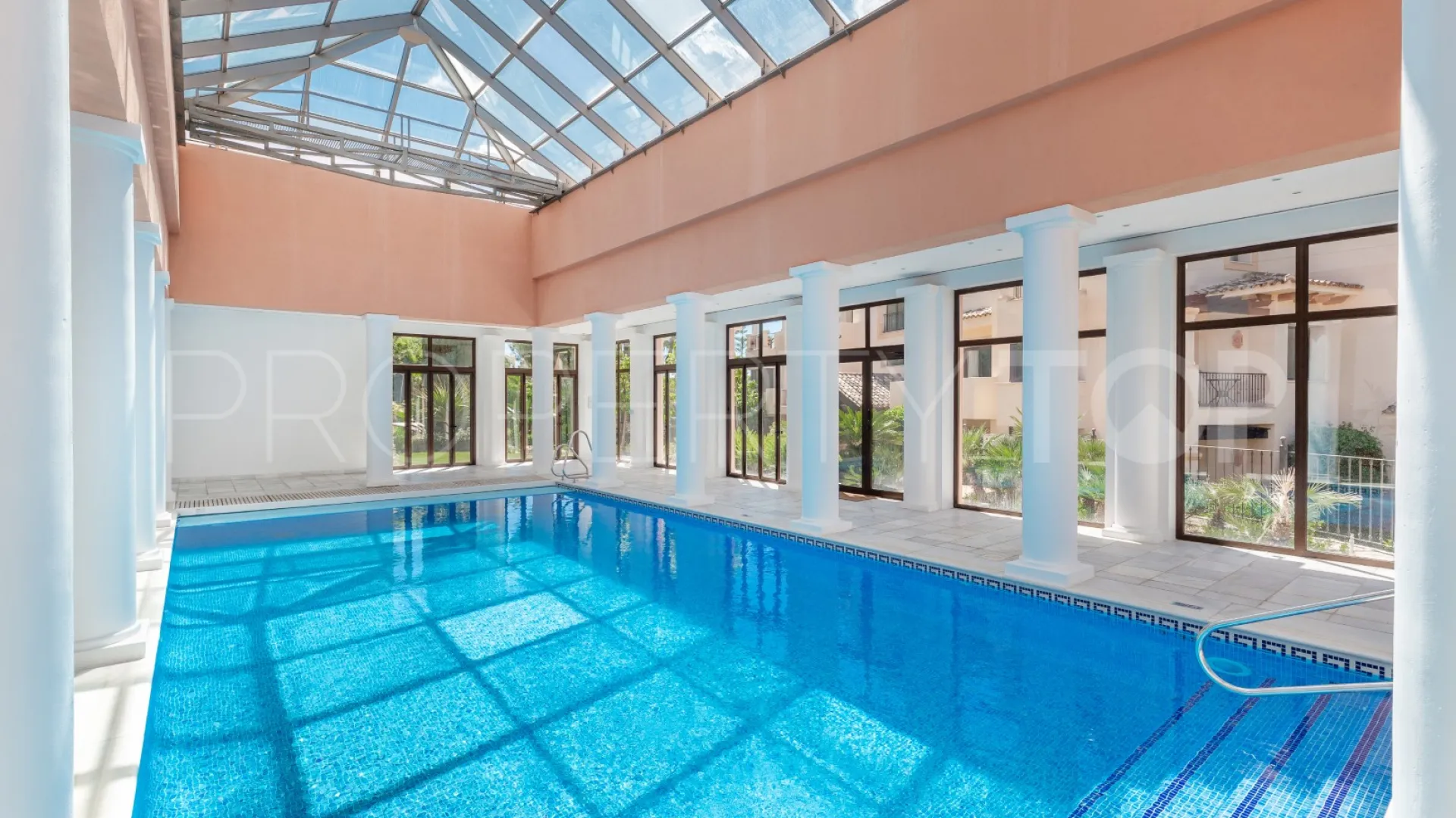 Duplex penthouse with 4 bedrooms for sale in Aloha Park