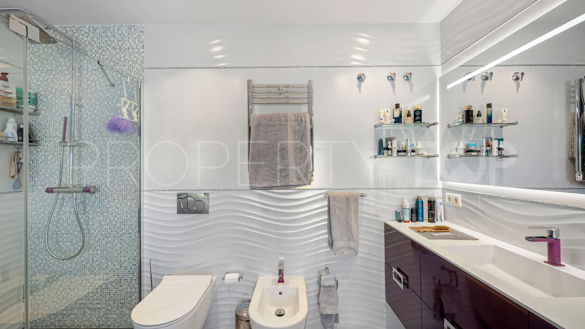 5 bedrooms Nueva Andalucia villa for sale