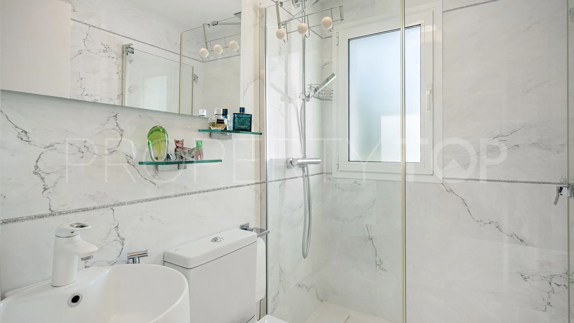 5 bedrooms Nueva Andalucia villa for sale