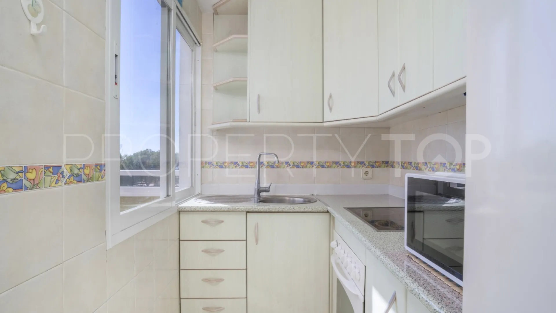 Torre de Andalucia 2 bedrooms apartment for sale