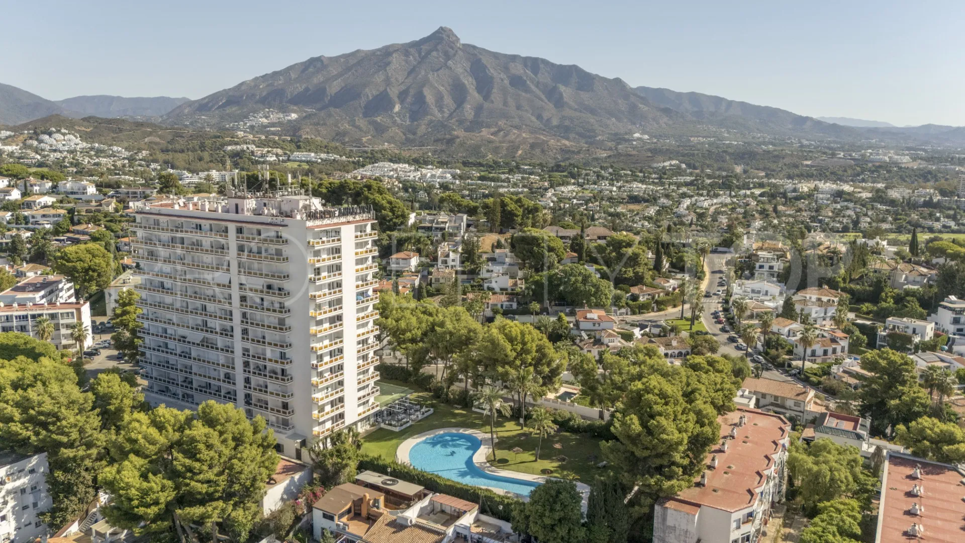 Torre de Andalucia 2 bedrooms apartment for sale