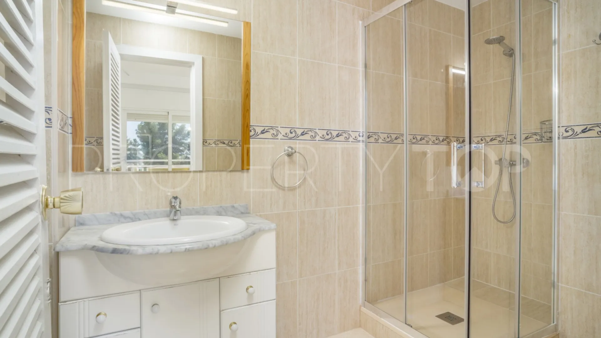 Torre de Andalucia 2 bedrooms apartment for sale