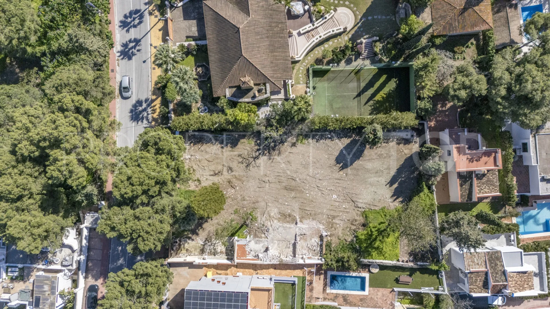 Plot for sale in Nueva Andalucia