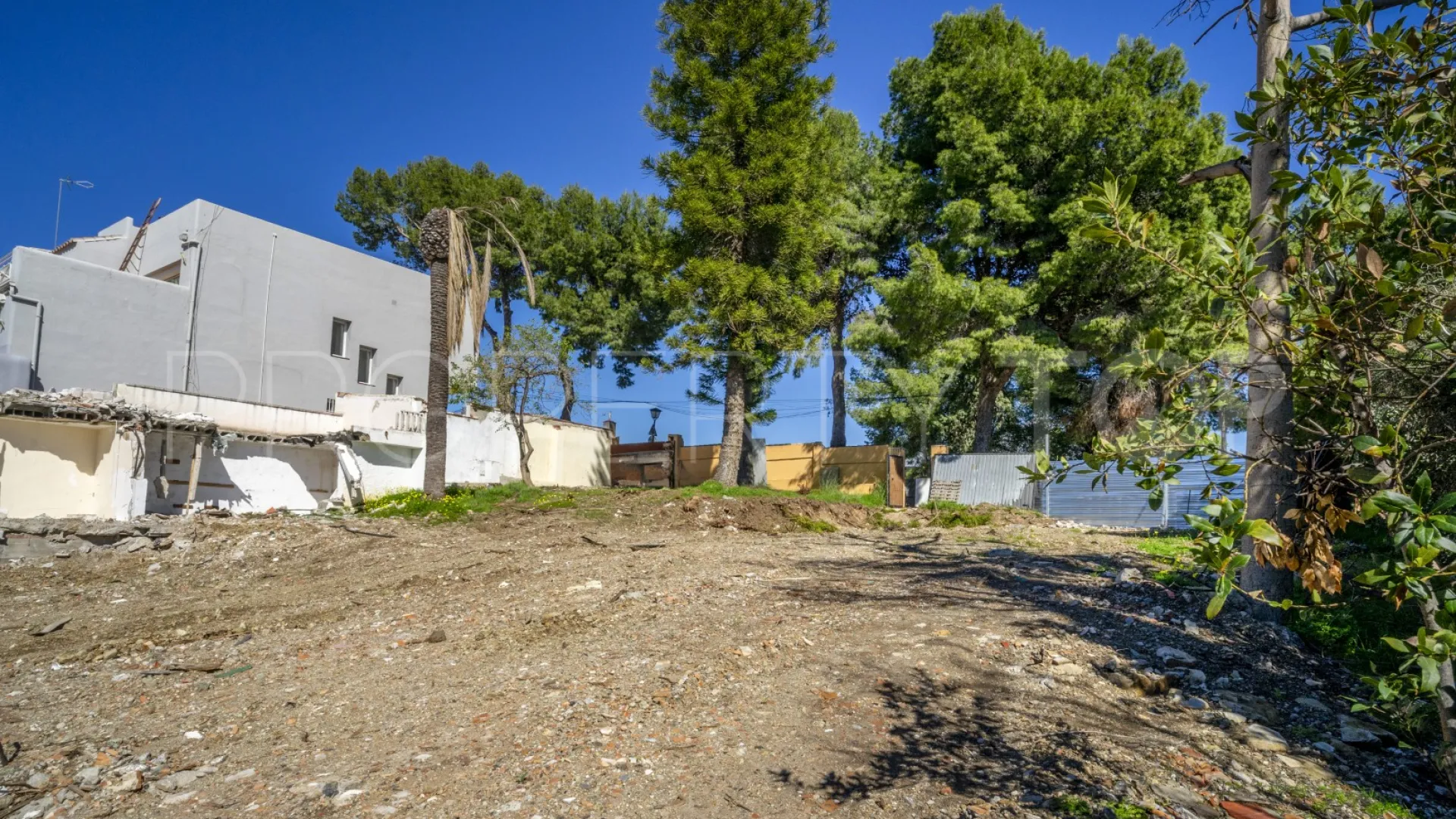 Plot for sale in Nueva Andalucia