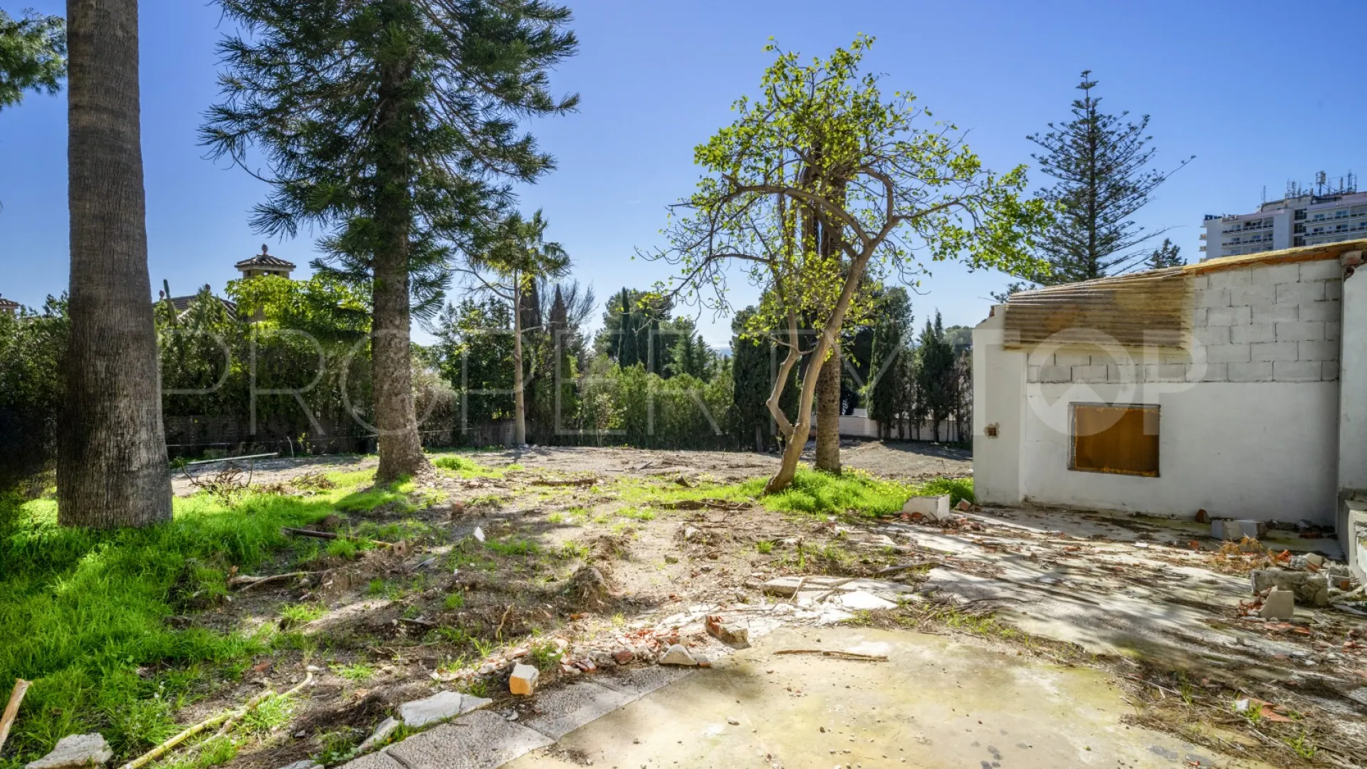 Plot for sale in Nueva Andalucia